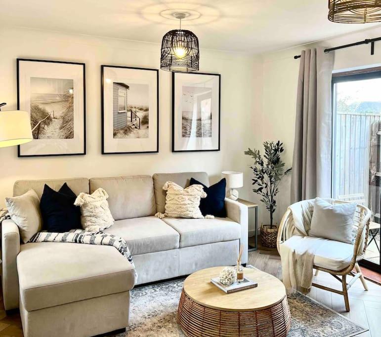 Two-Bedroom House photo 1