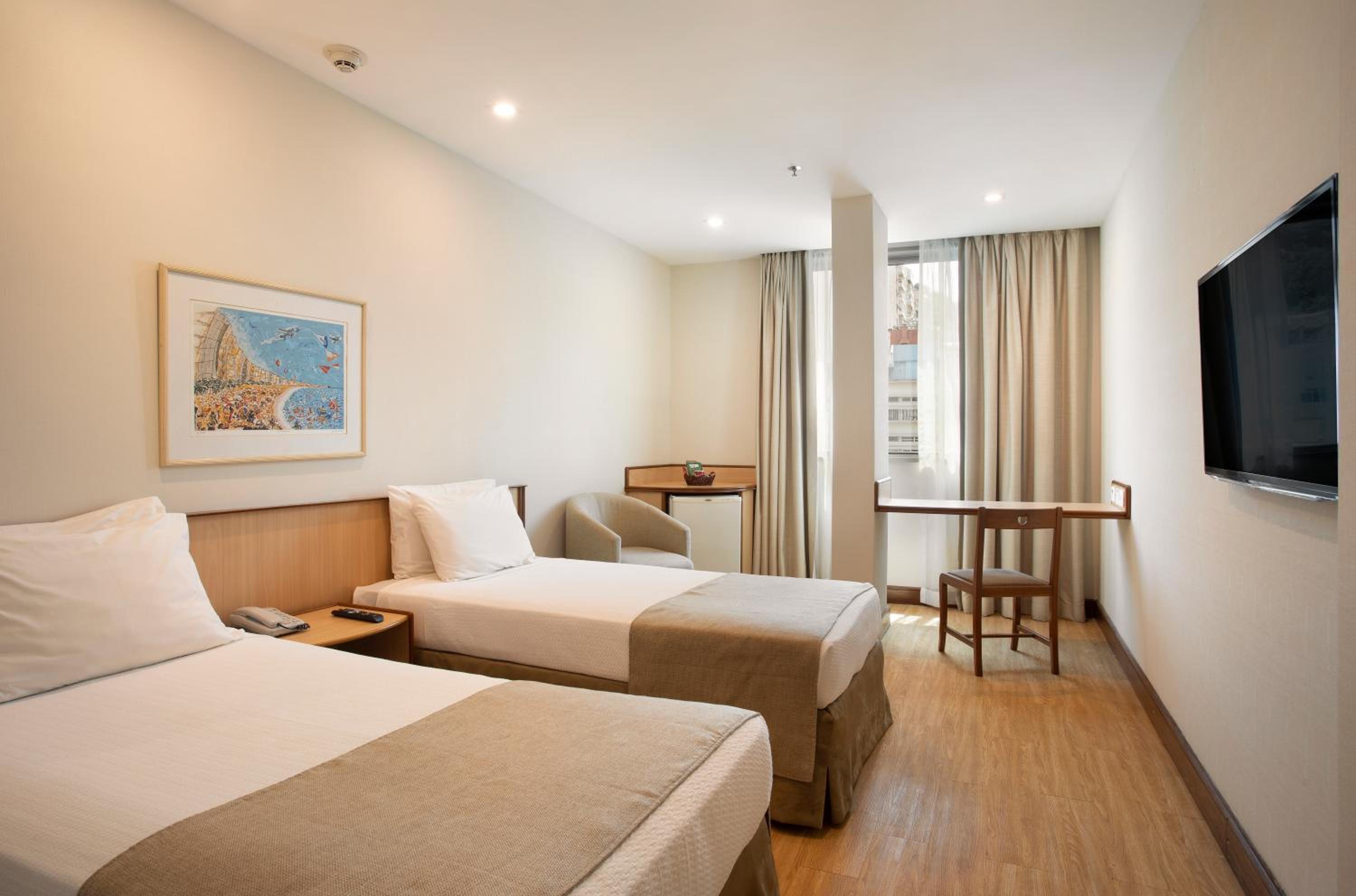 Executive Superior Twin Room with City View