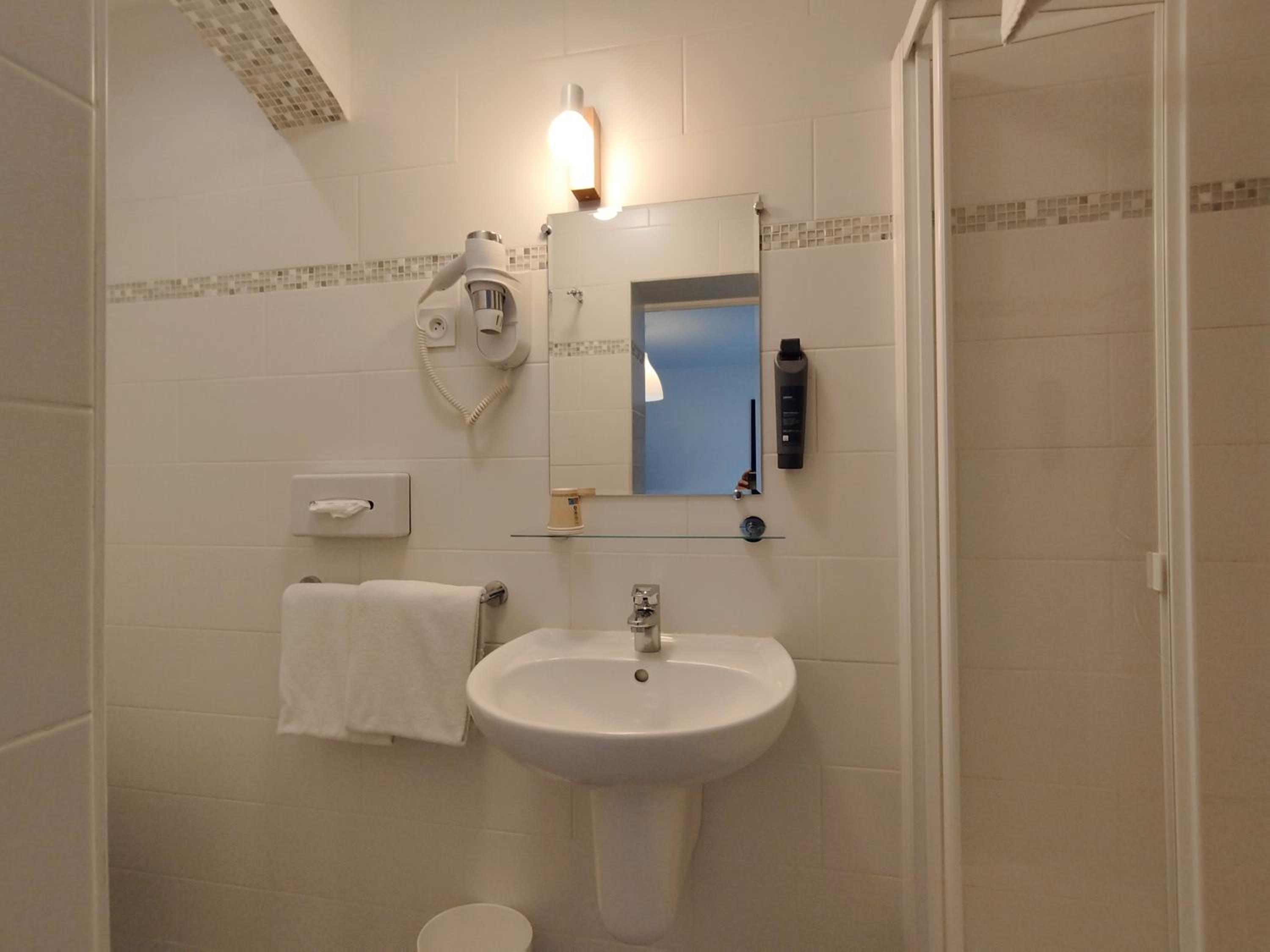 Superior Double Room - Photo 19