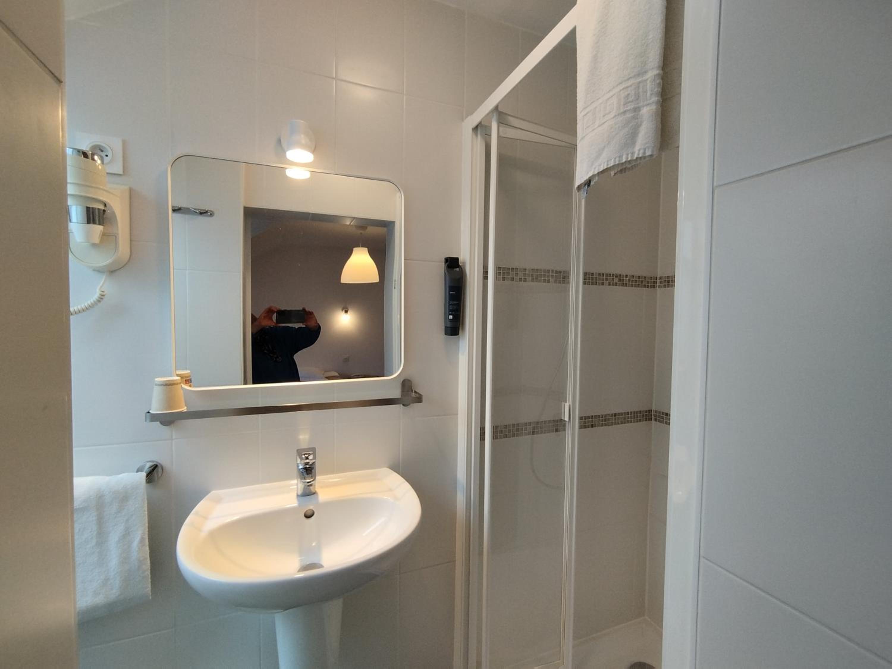 Superior Quadruple Room - Photo 15