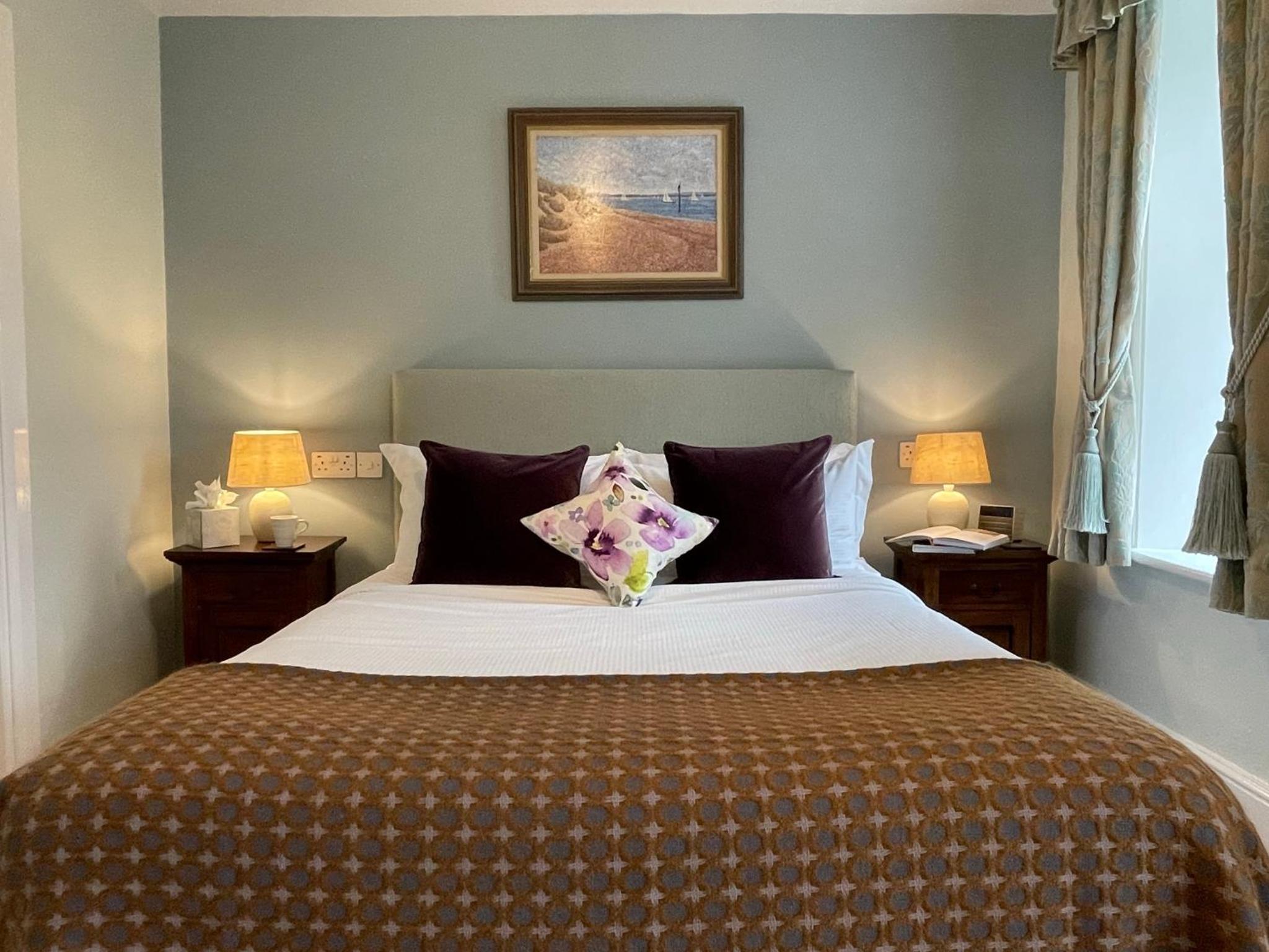 Deluxe King Room - Photo 1