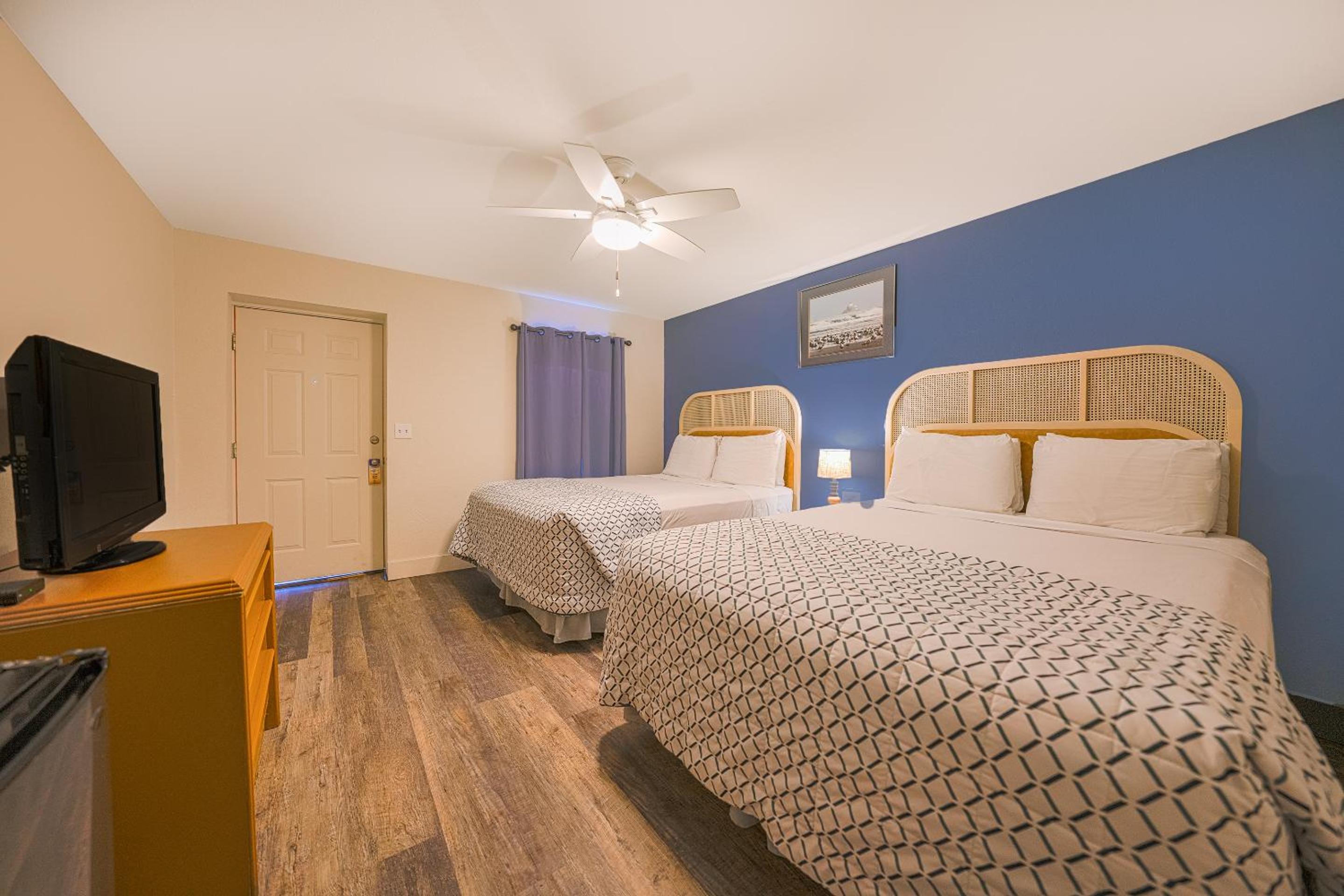 2 Full Bed - Photo 1