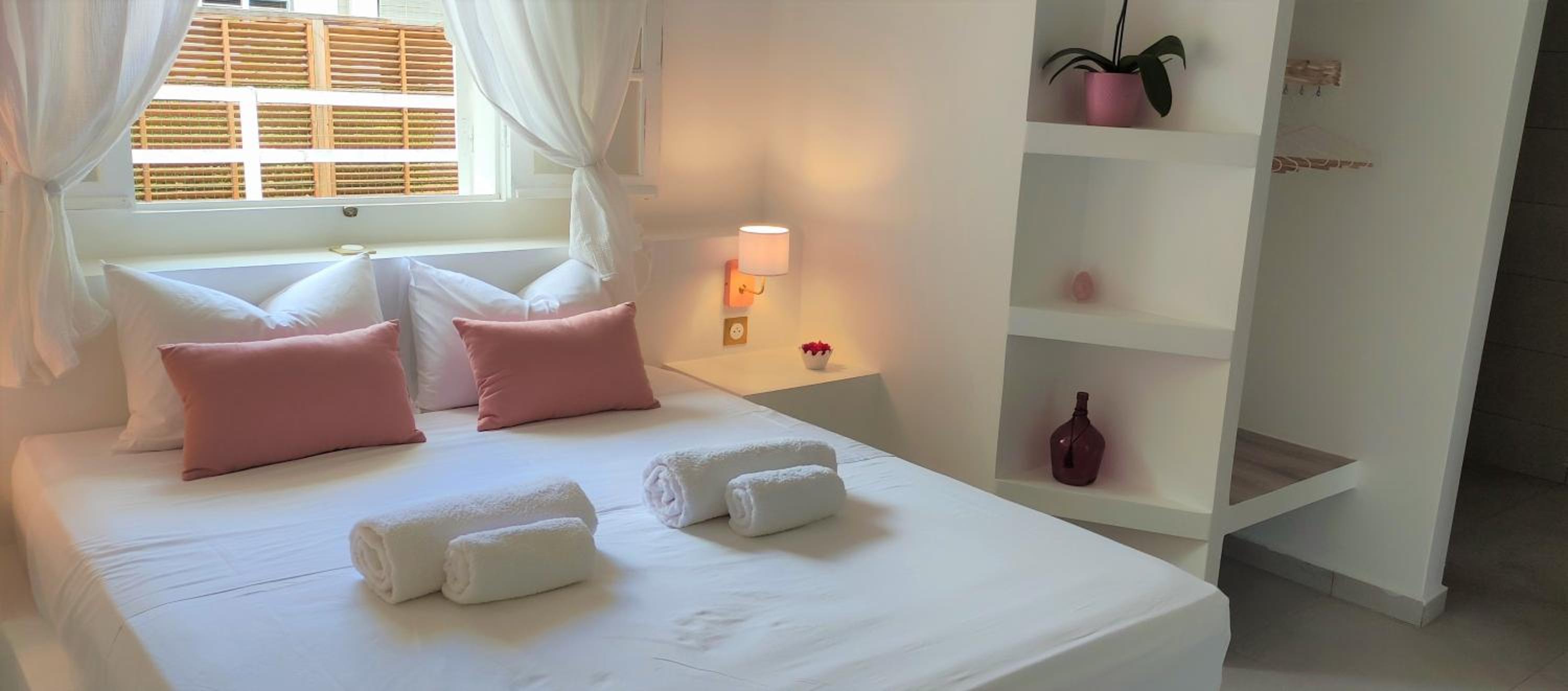Queen Room with Garden View