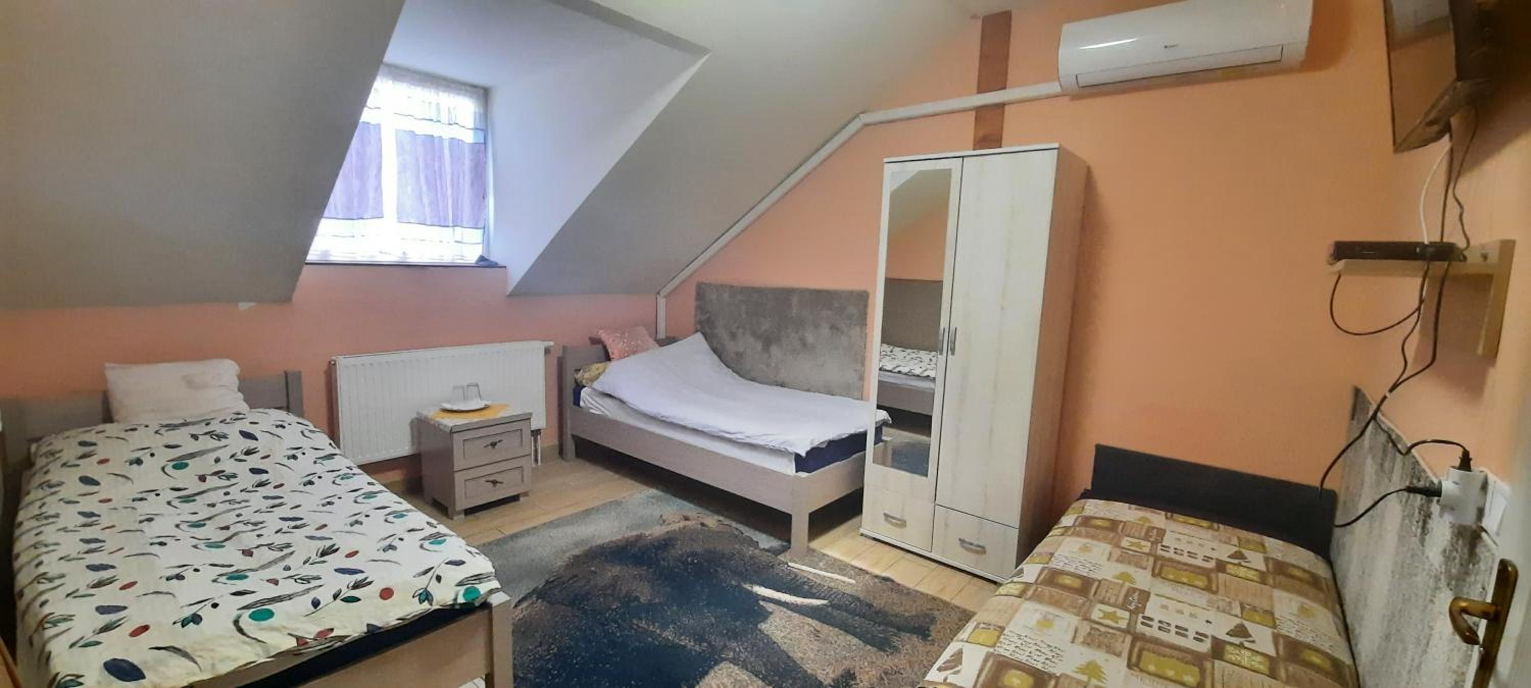 Double Room with Shared Bathroom photo 1