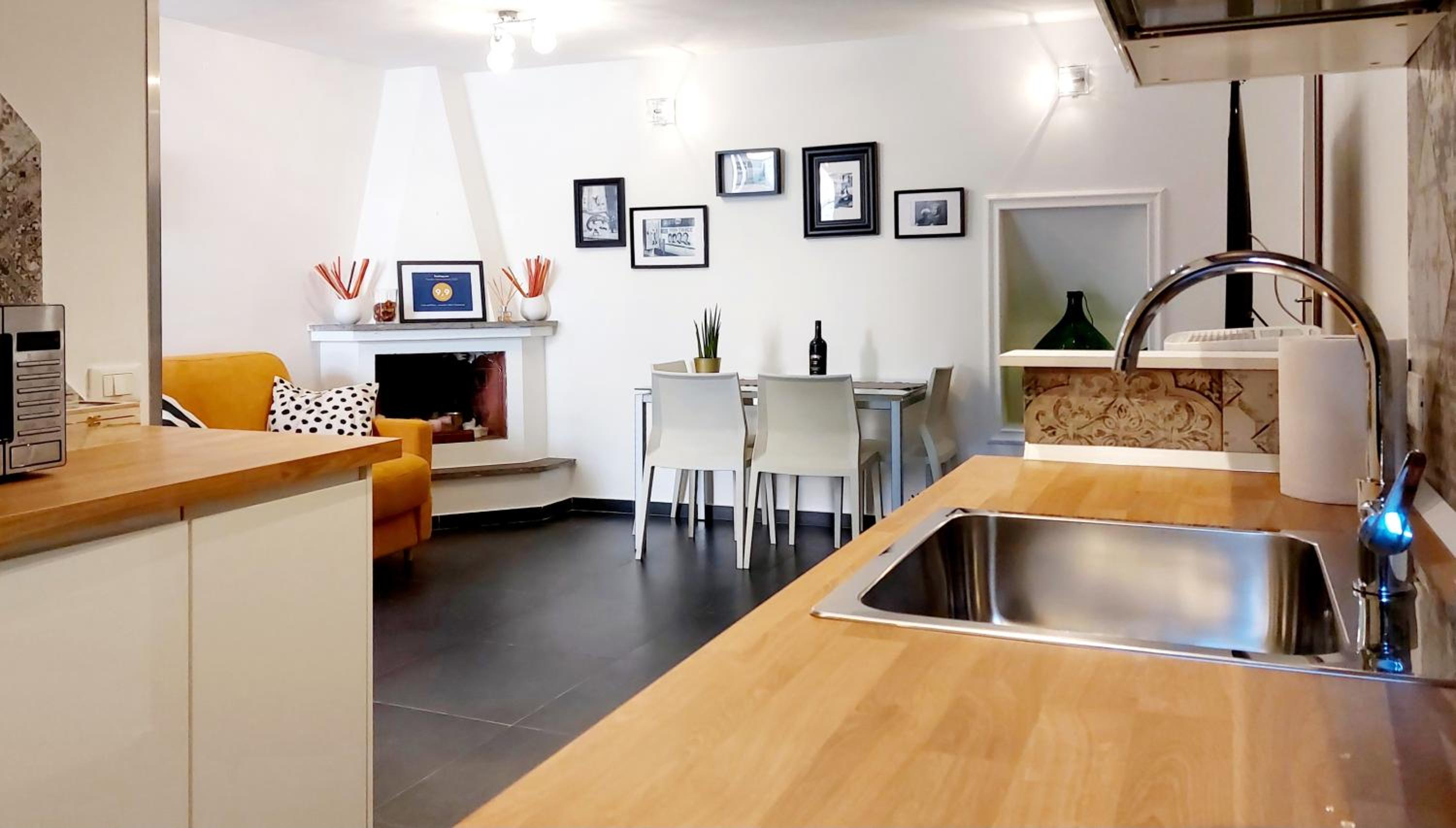 One-Bedroom House photo 2