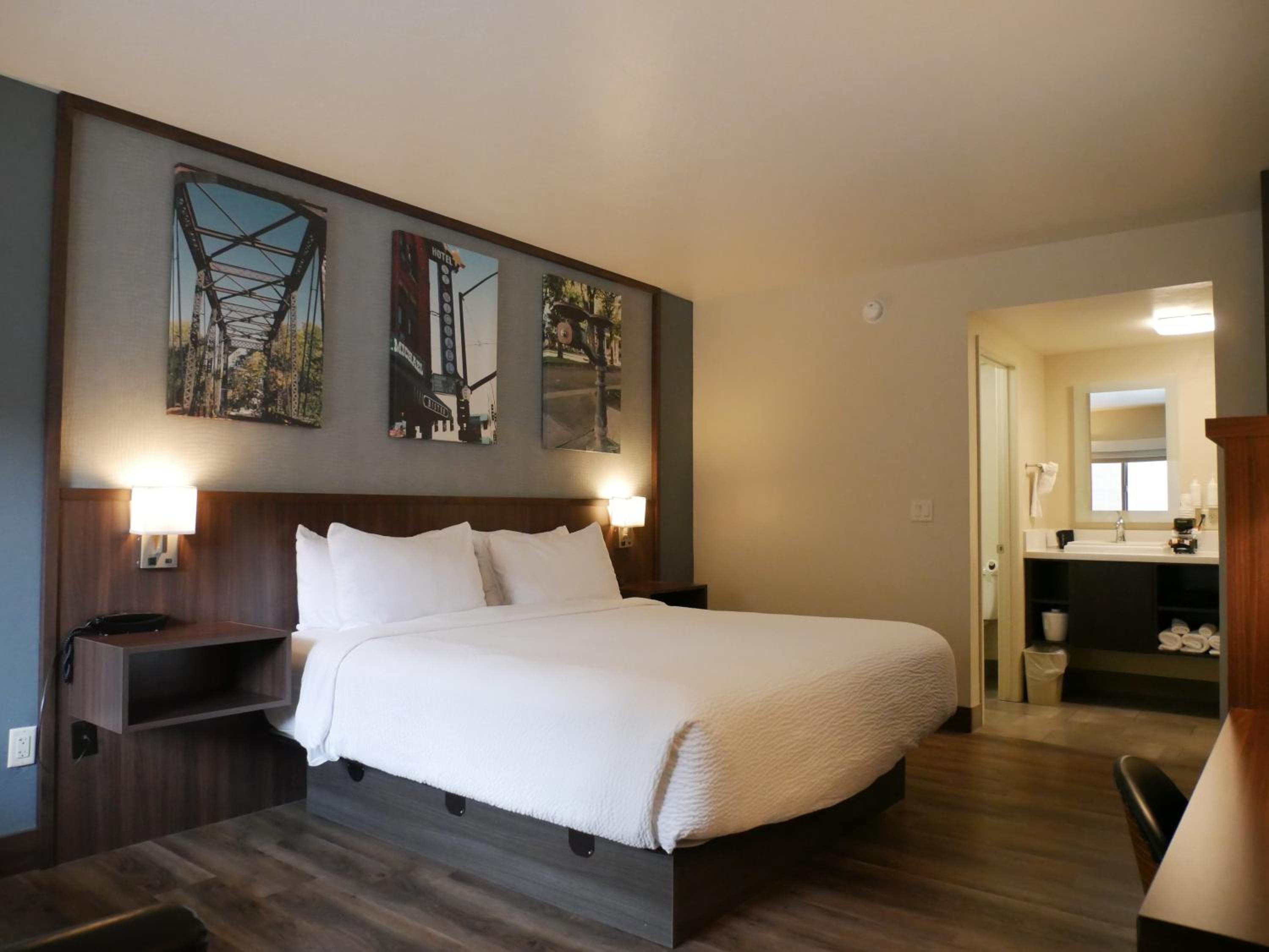 Superior King Room - Non-Smoking