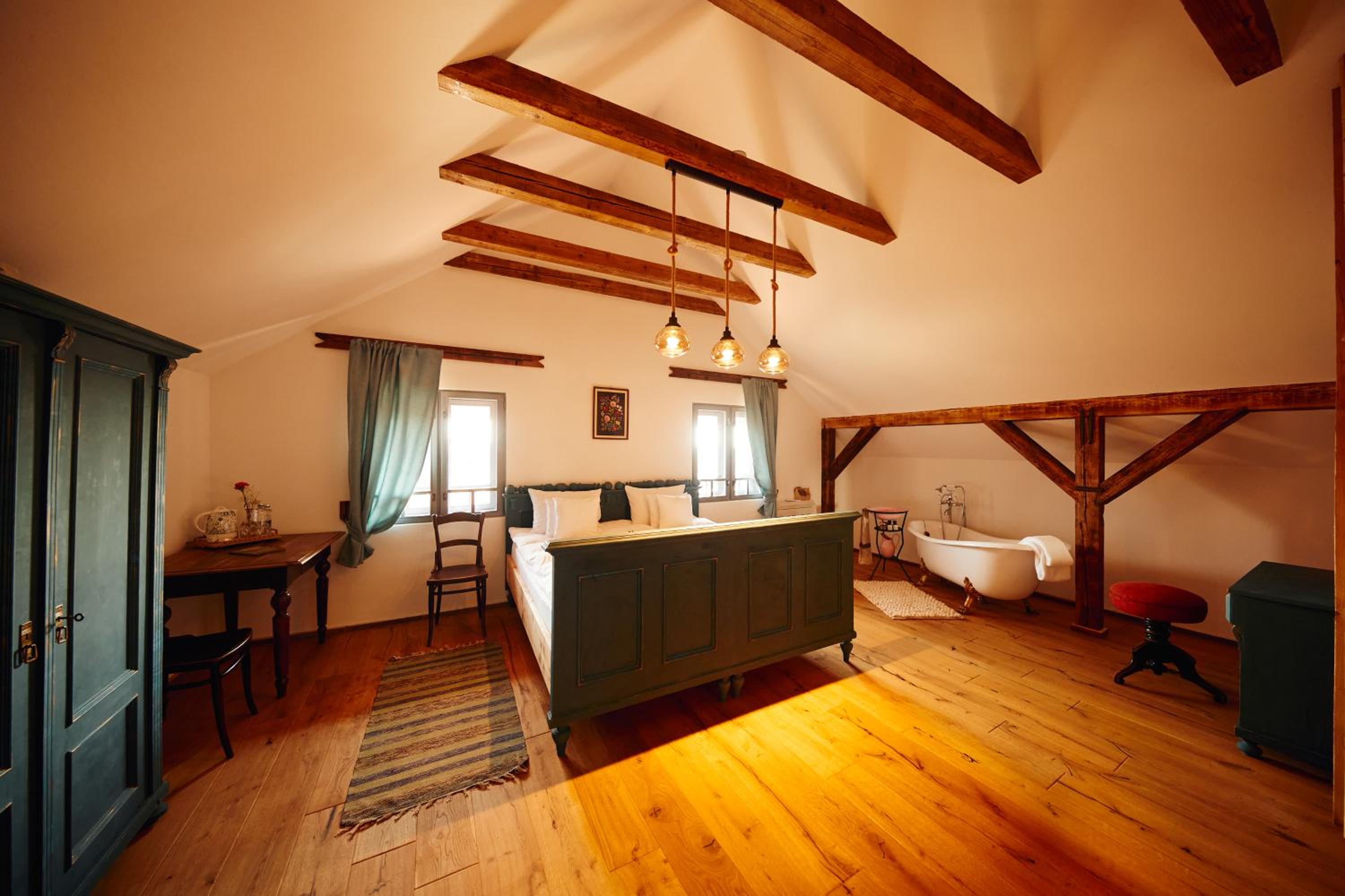 Deluxe Double Room with Bath photo 1