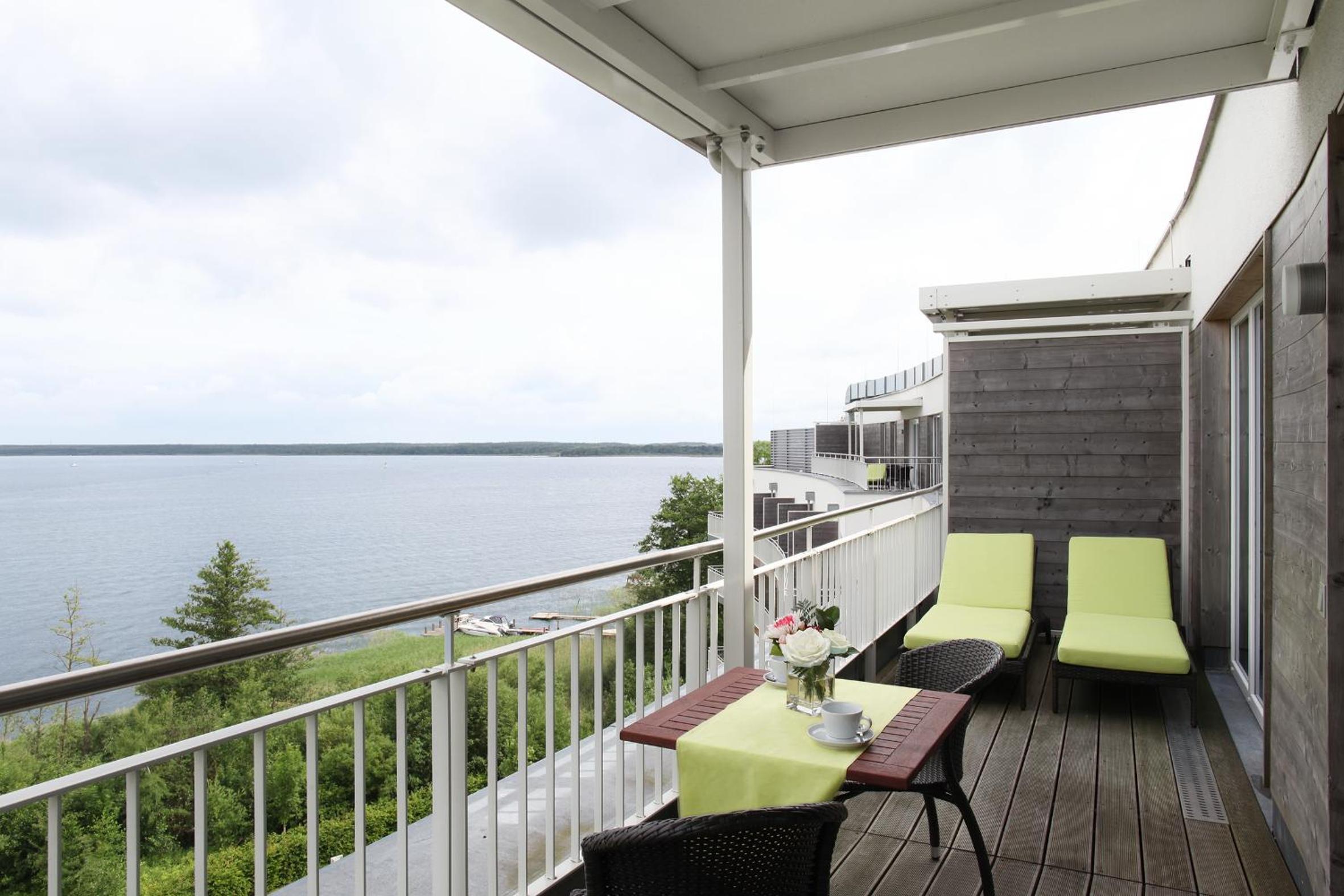 Executive Suite with Lake View - Photo 6