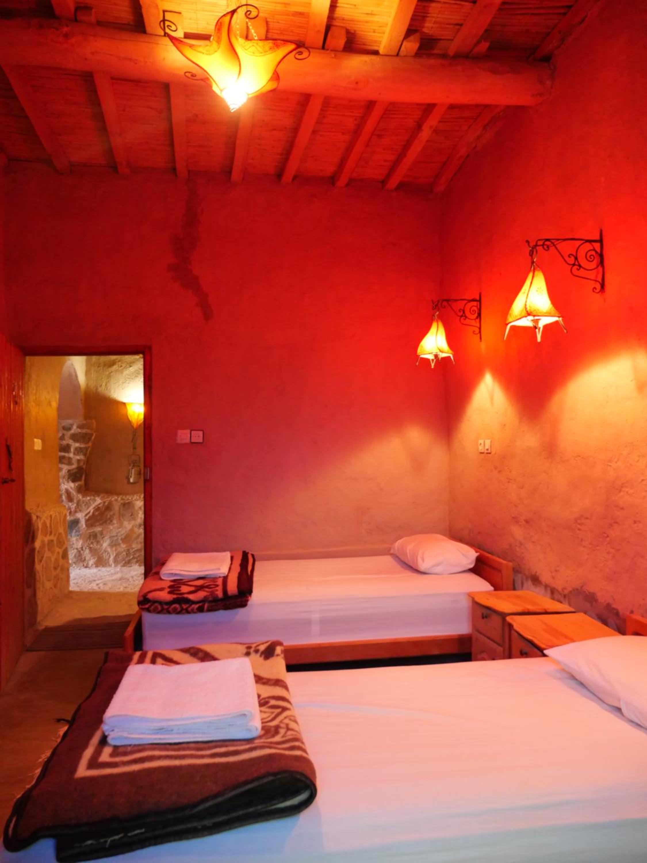 Double or Twin Room - Photo 5