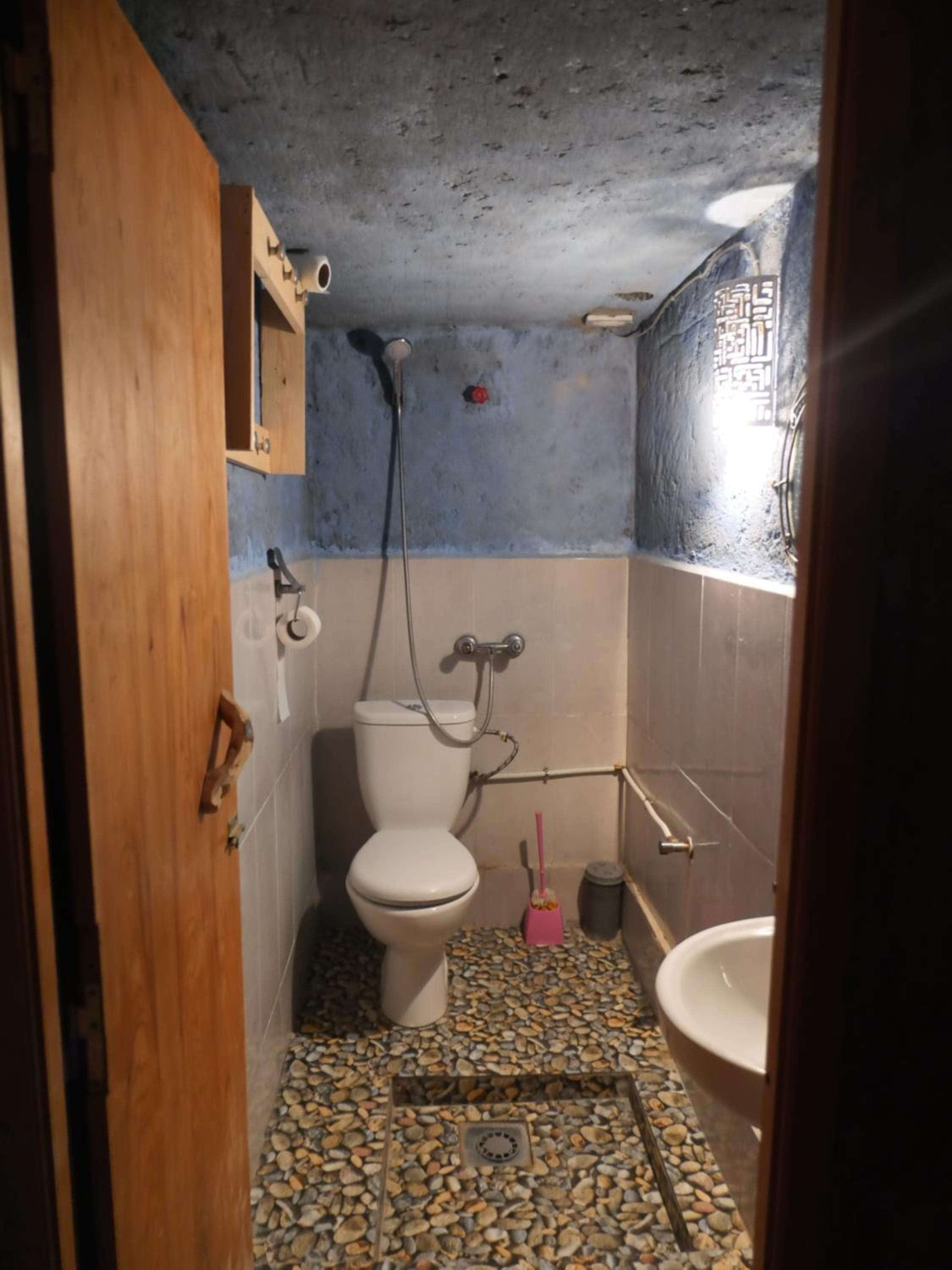 Double or Twin Room - Photo 4