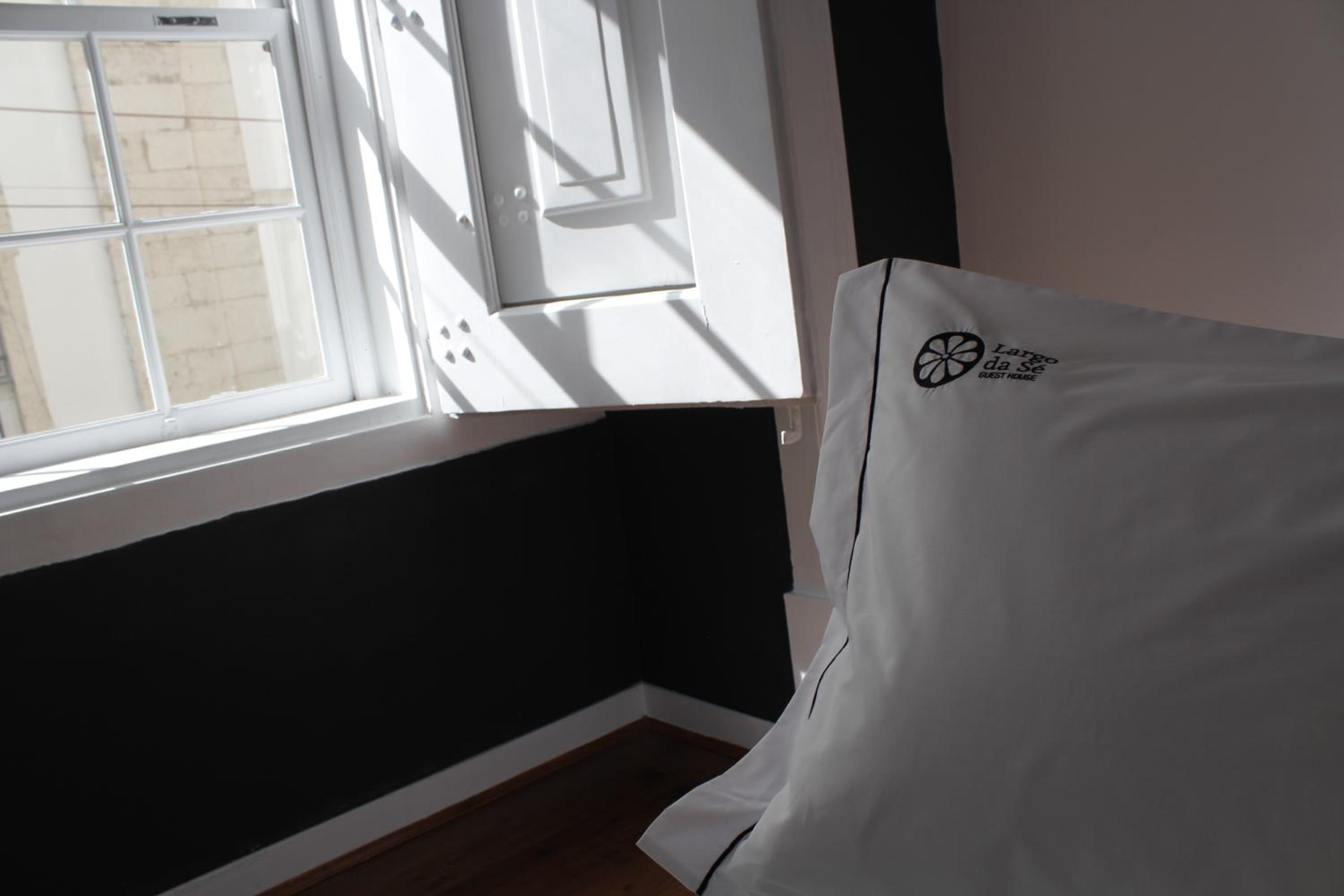 Double Room with Shared Bathroom photo 1