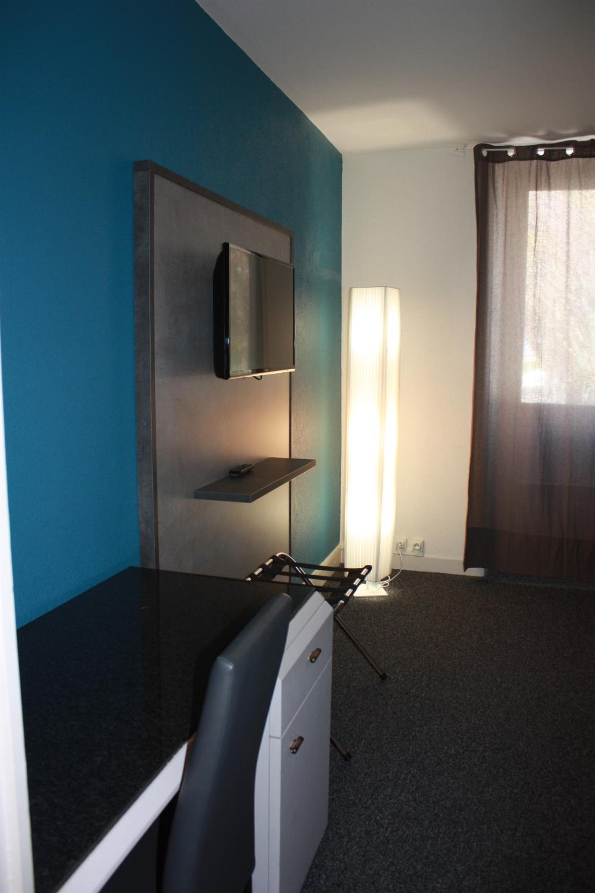 Family Room with La Place d'Armes View photo 1