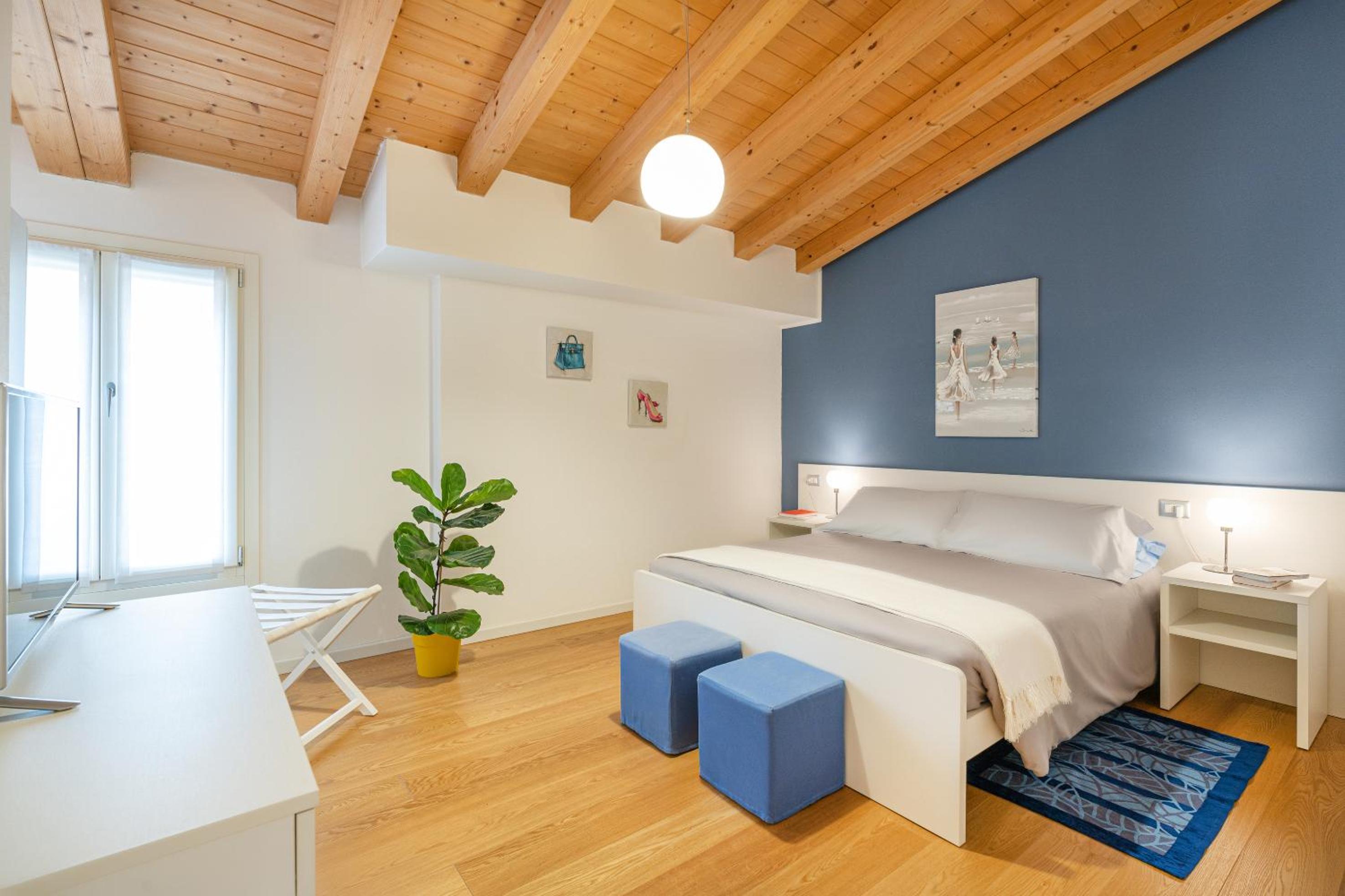 Two-Bedroom Apartment - Split Level with Terrace photo 1