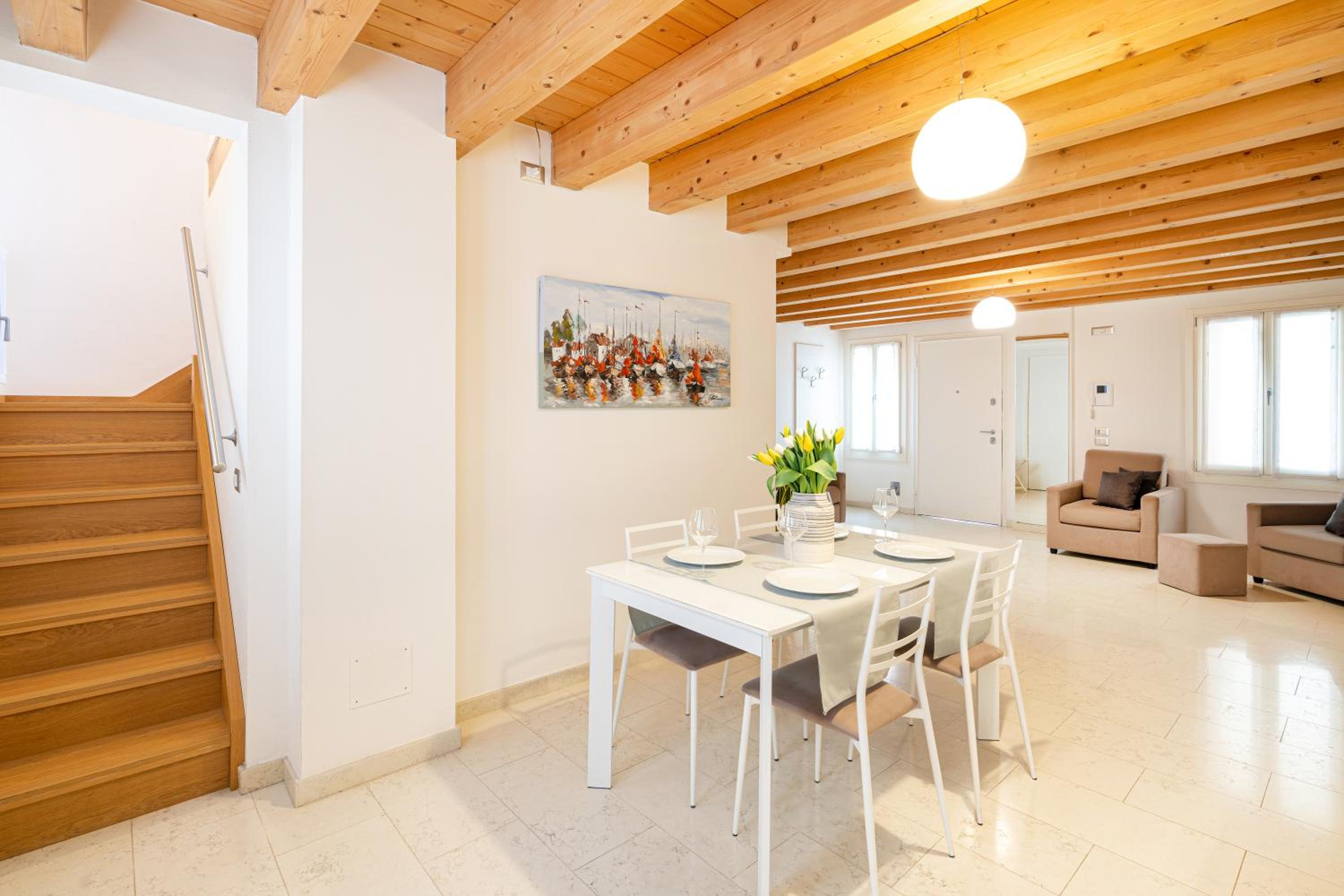 Two-Bedroom Apartment - Split Level with Terrace photo 2