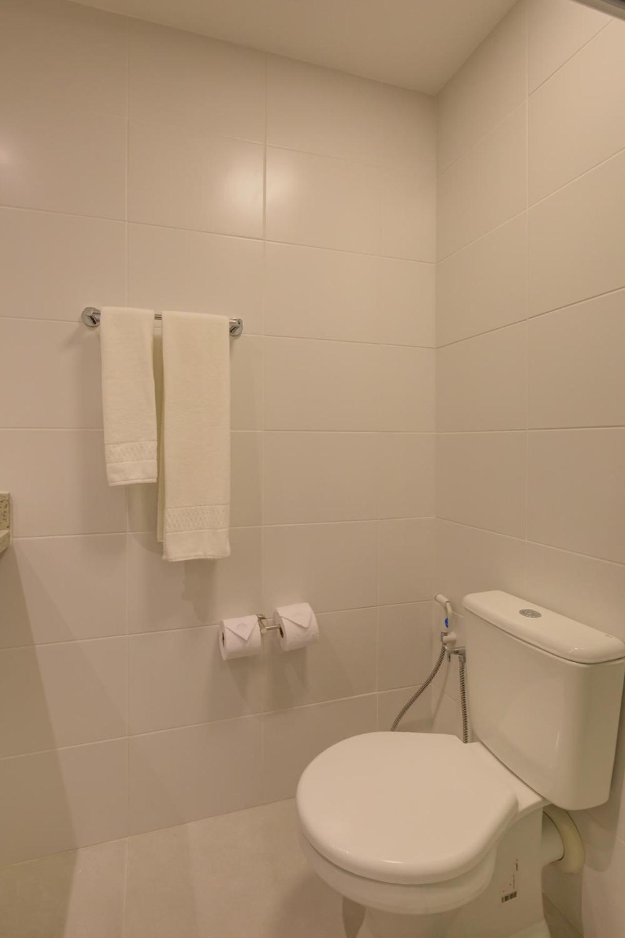 Standard Queen Room - Photo 2