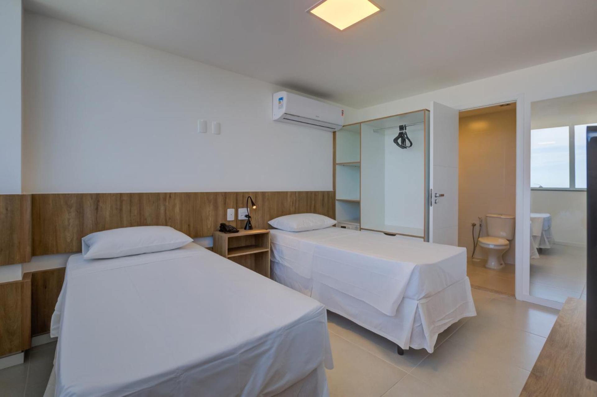 Standard Twin Room - Photo 4