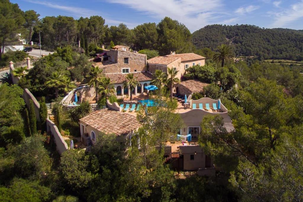 Villa photo 2