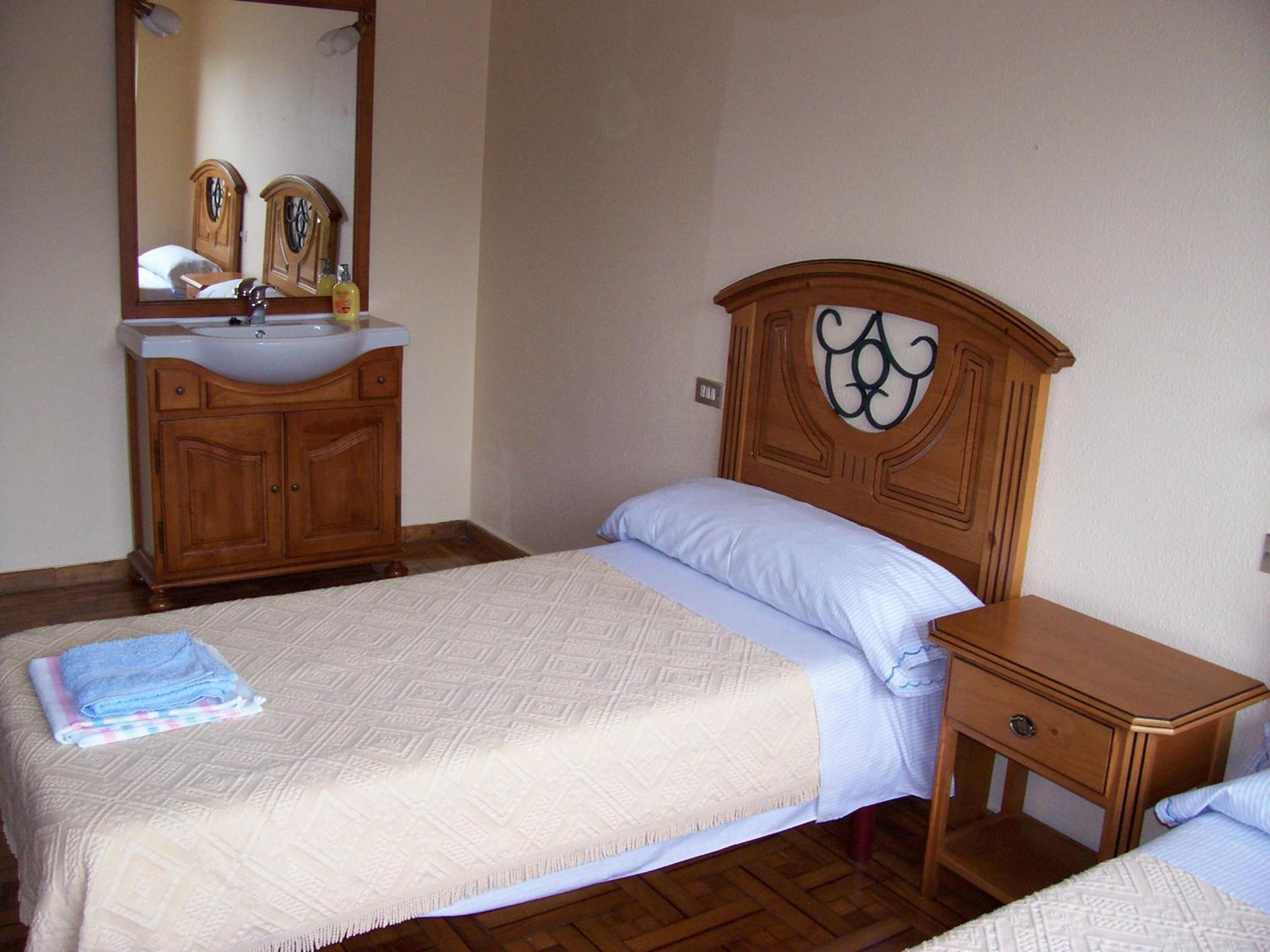 Habitación Doble con Baño Compartido