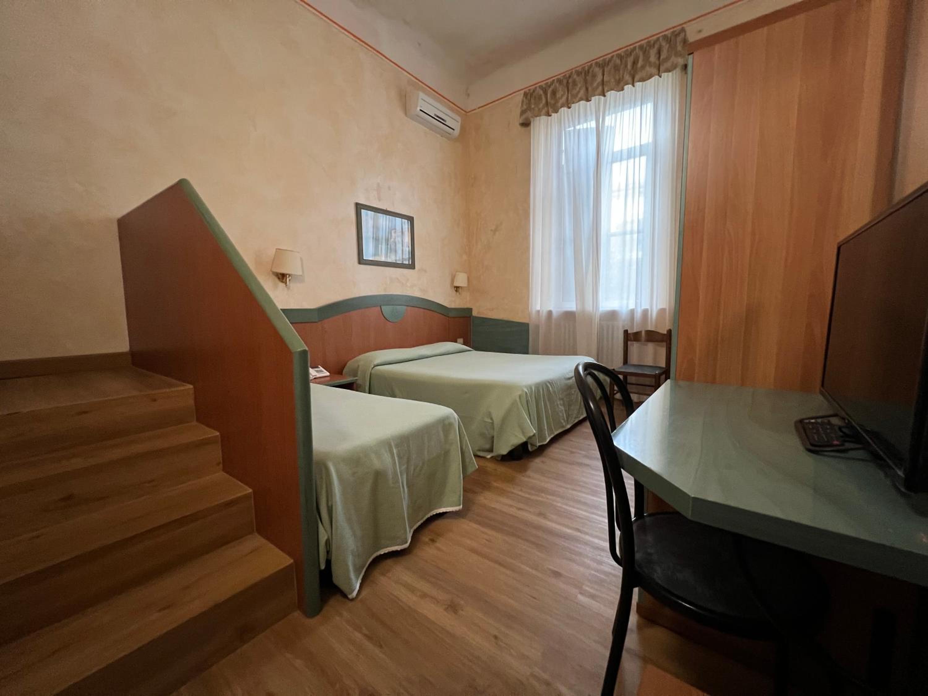 Triple Room - Photo 5