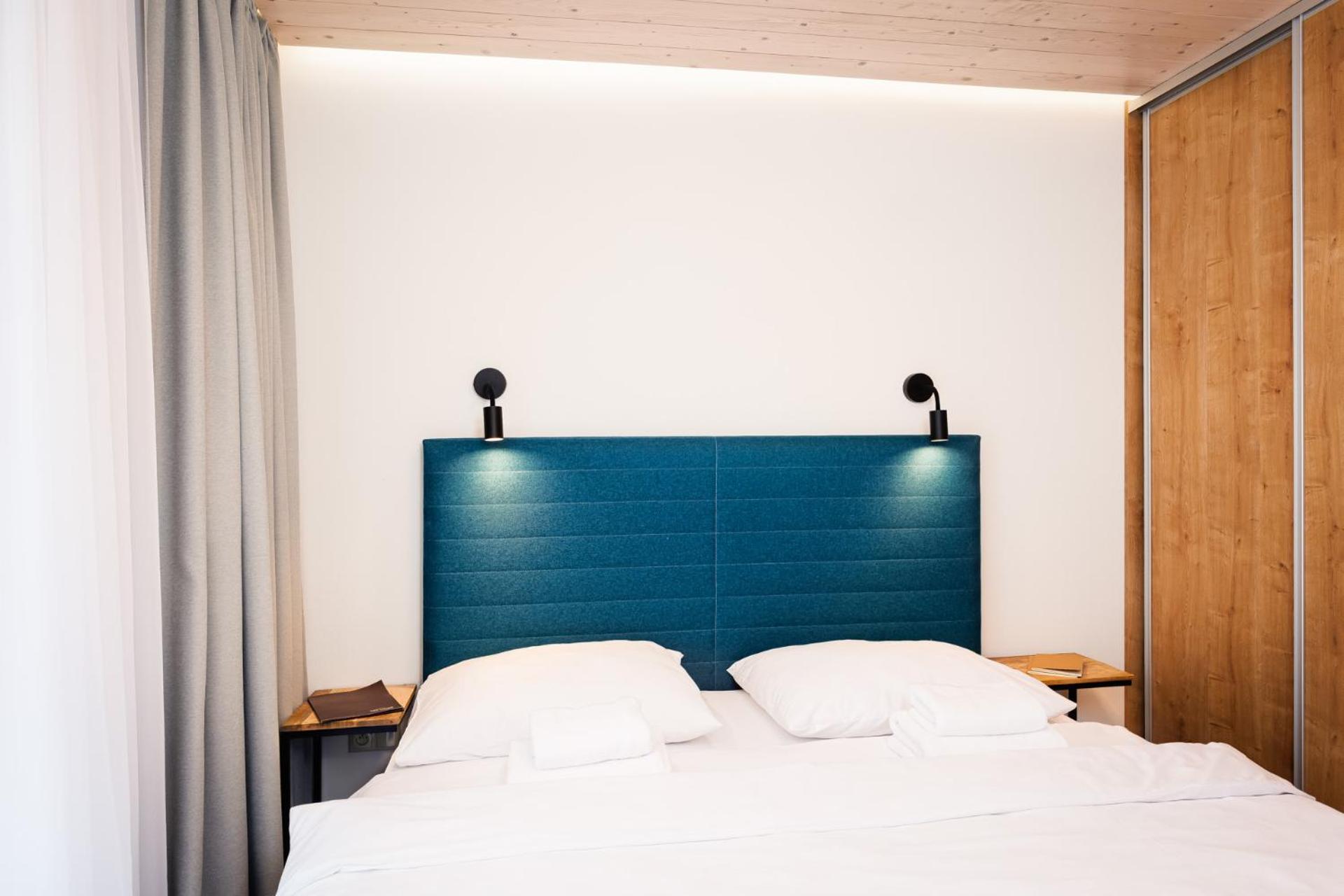 One-Bedroom Apartment - Photo 8