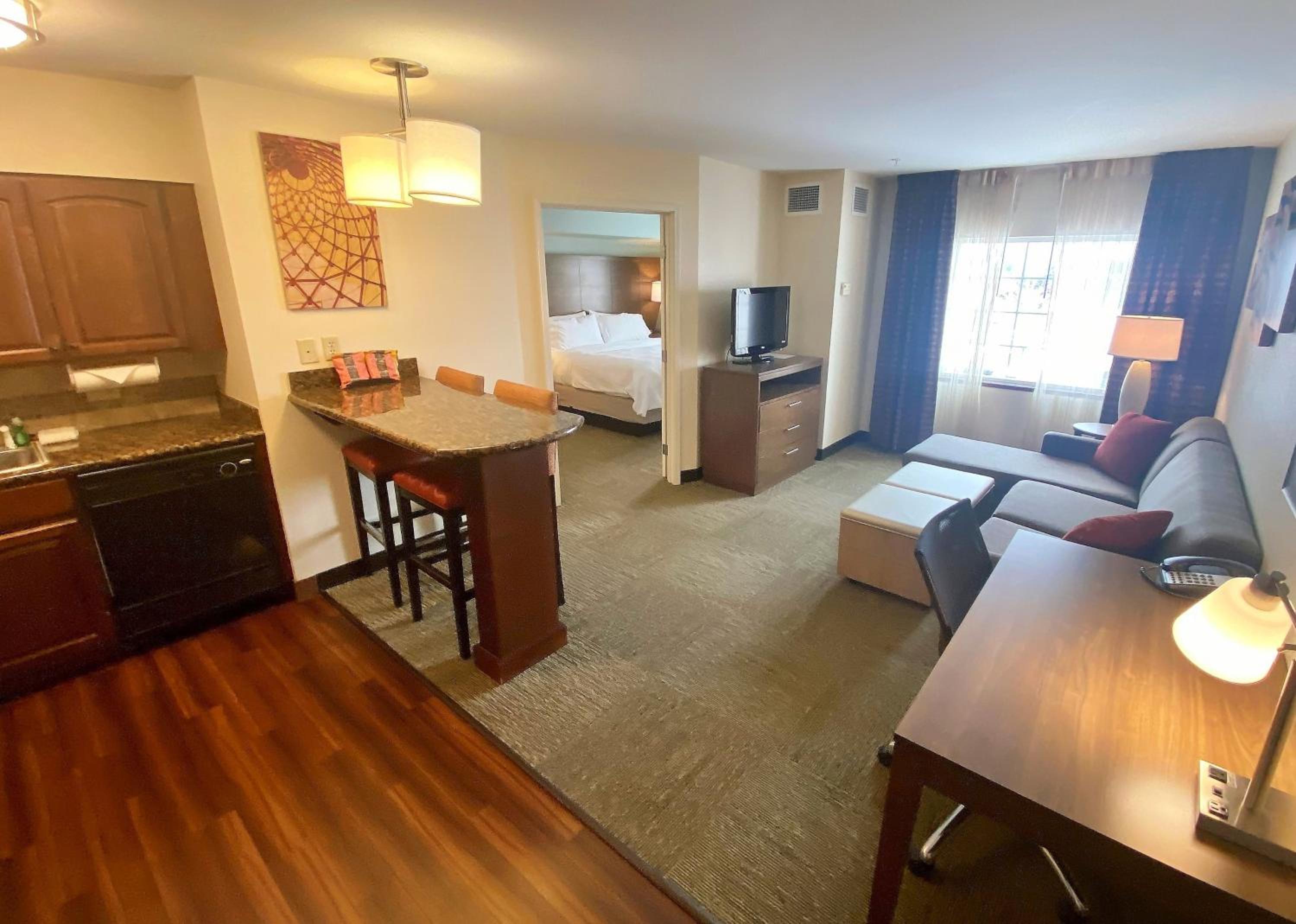One-Bedroom King Suite