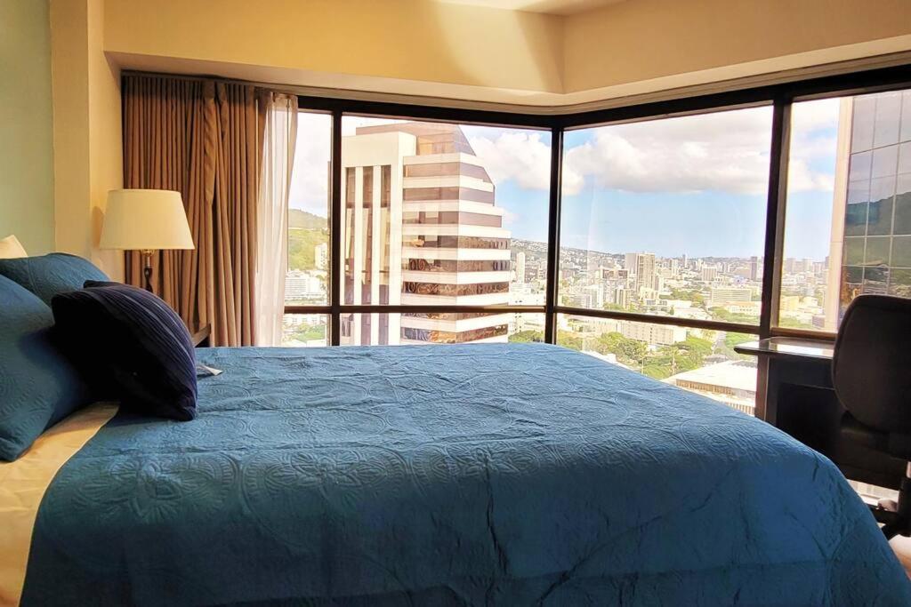 Two-Bedroom Apartment with Mountain View