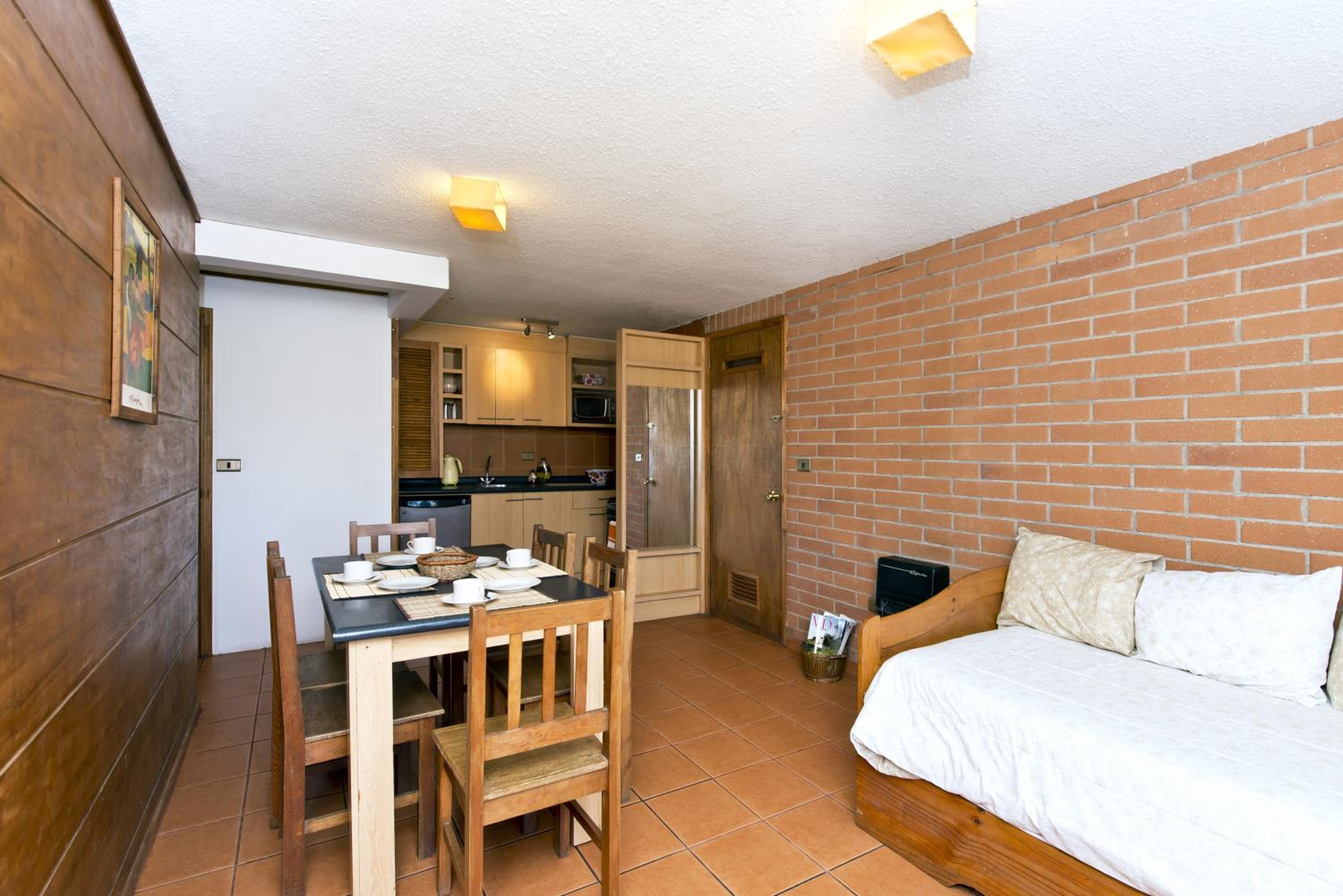 One-Bedroom Apartment with Sea View photo 1