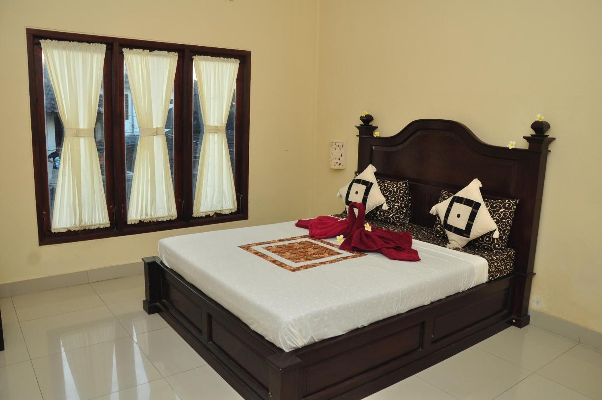 Standard Double Room with Fan - Photo 8