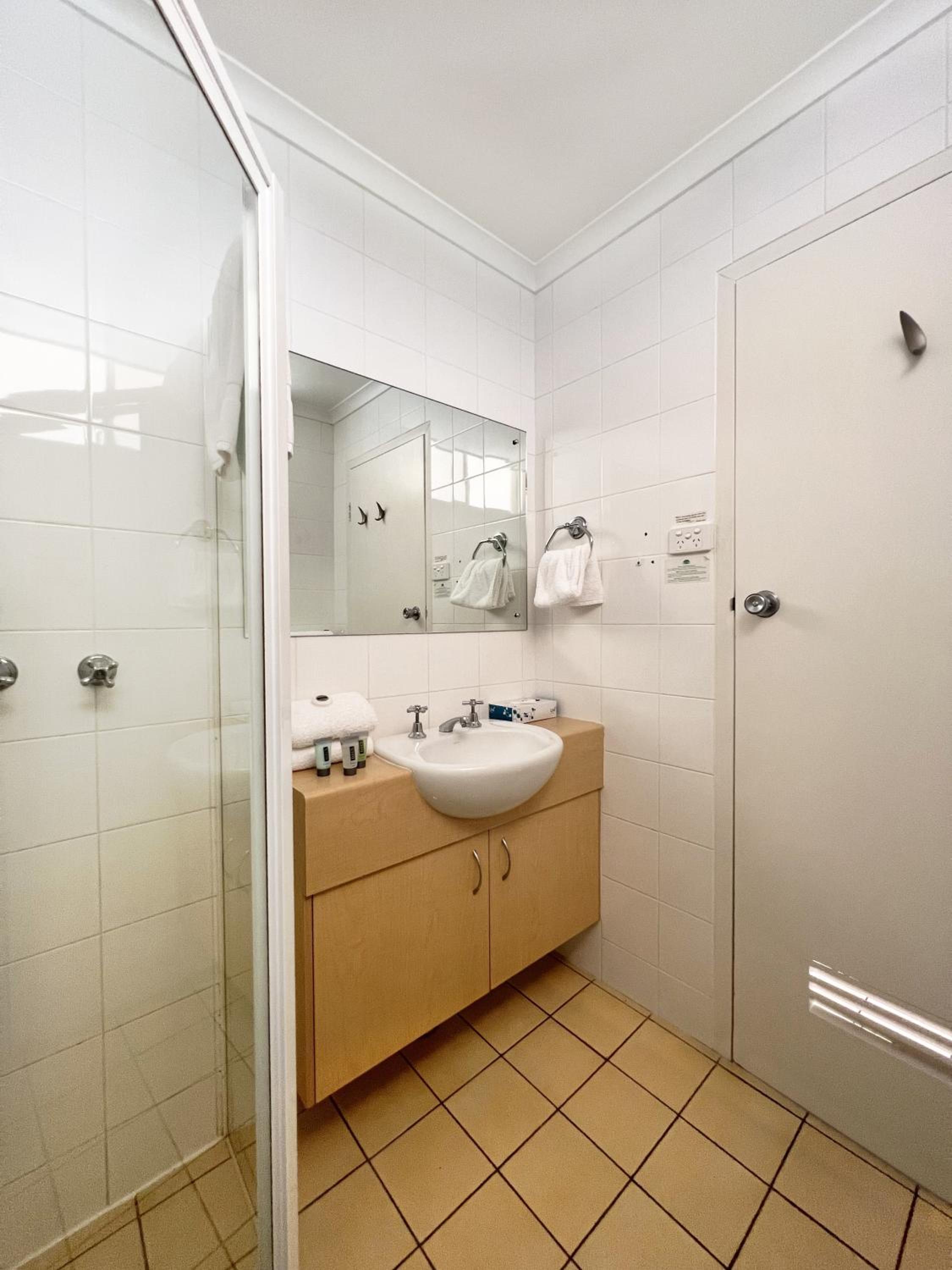 Classic Double & Single Room - Photo 3