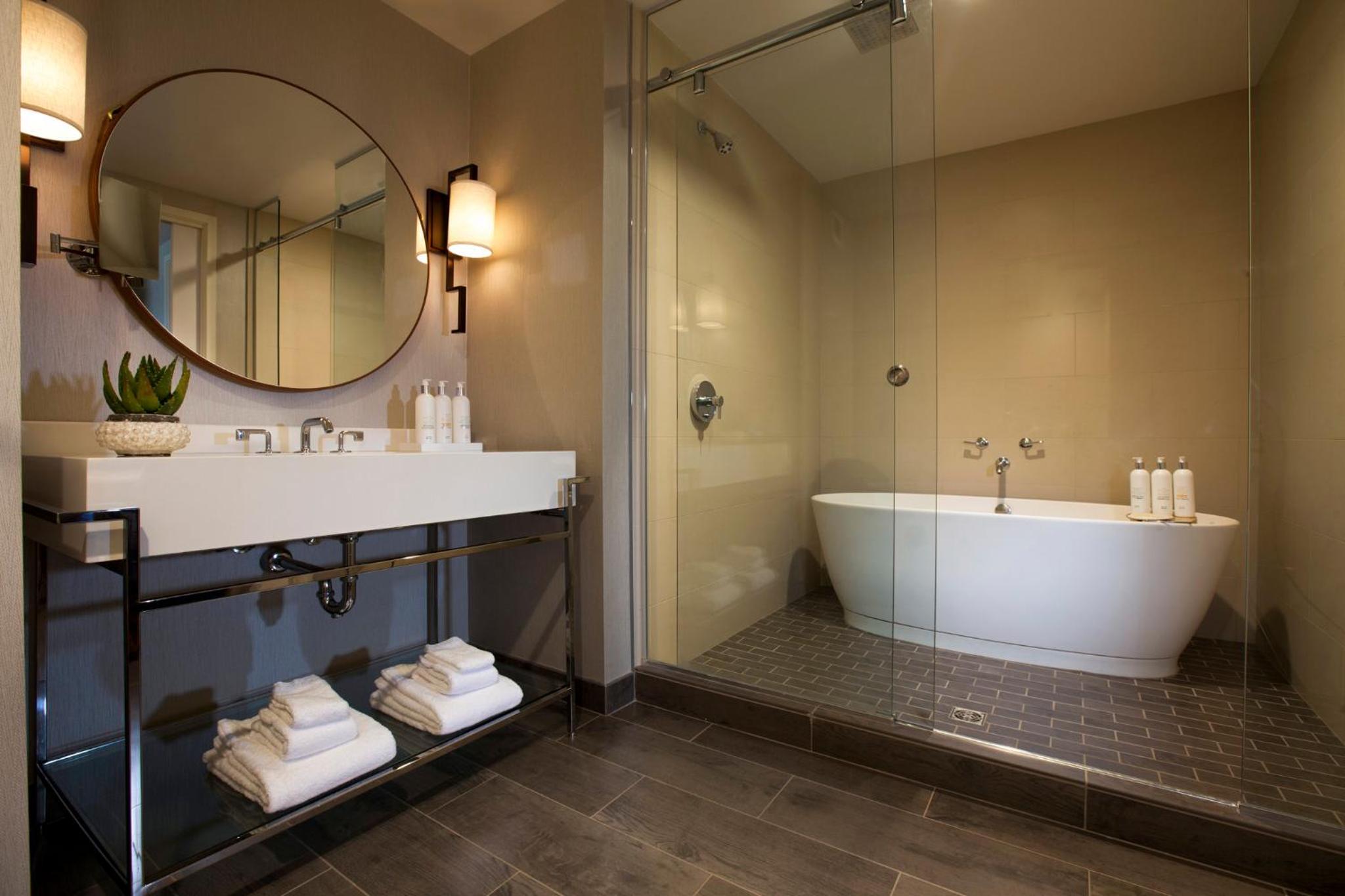 King Studio Suite - Photo 3