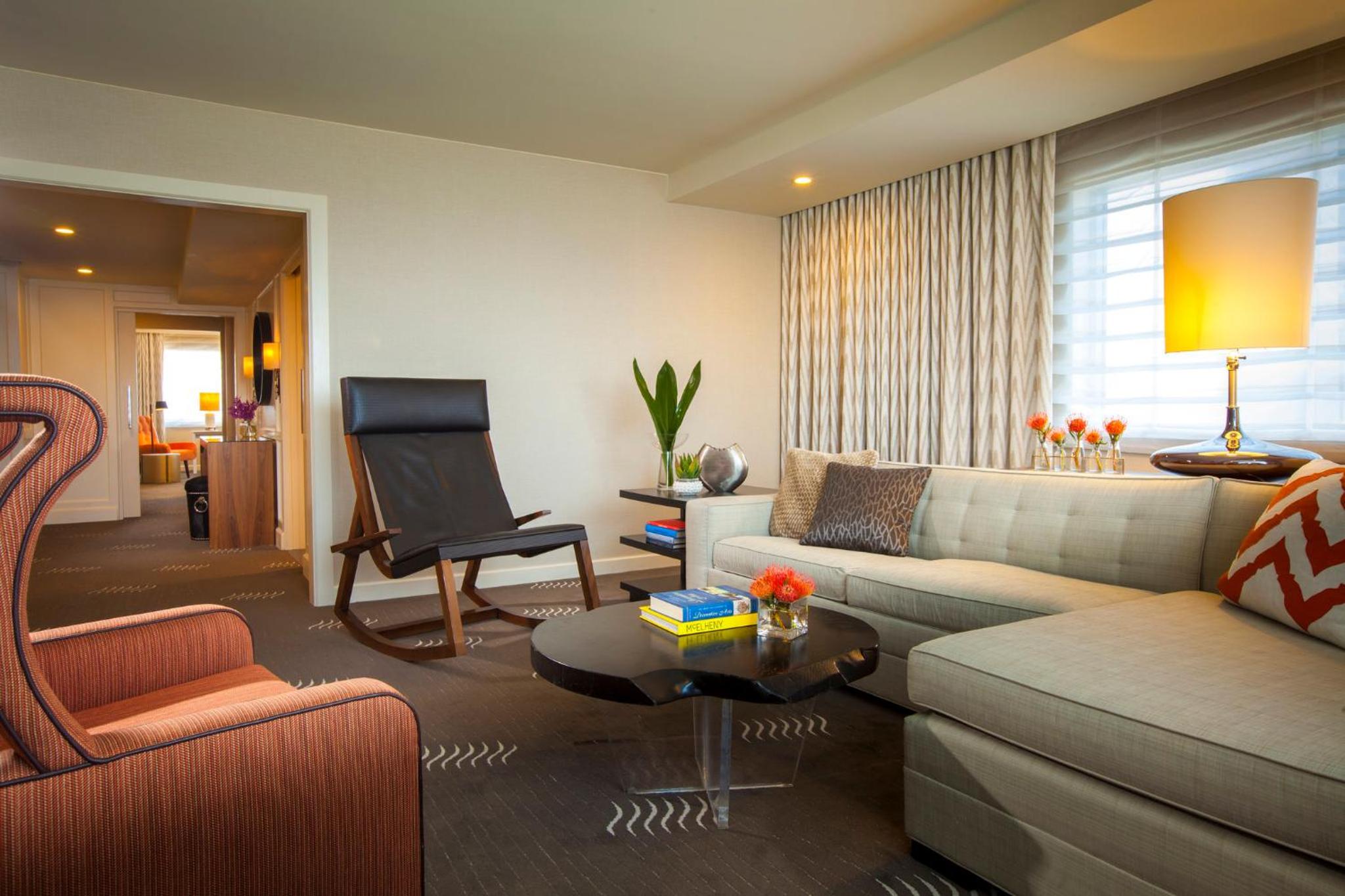Suite - Photo 3