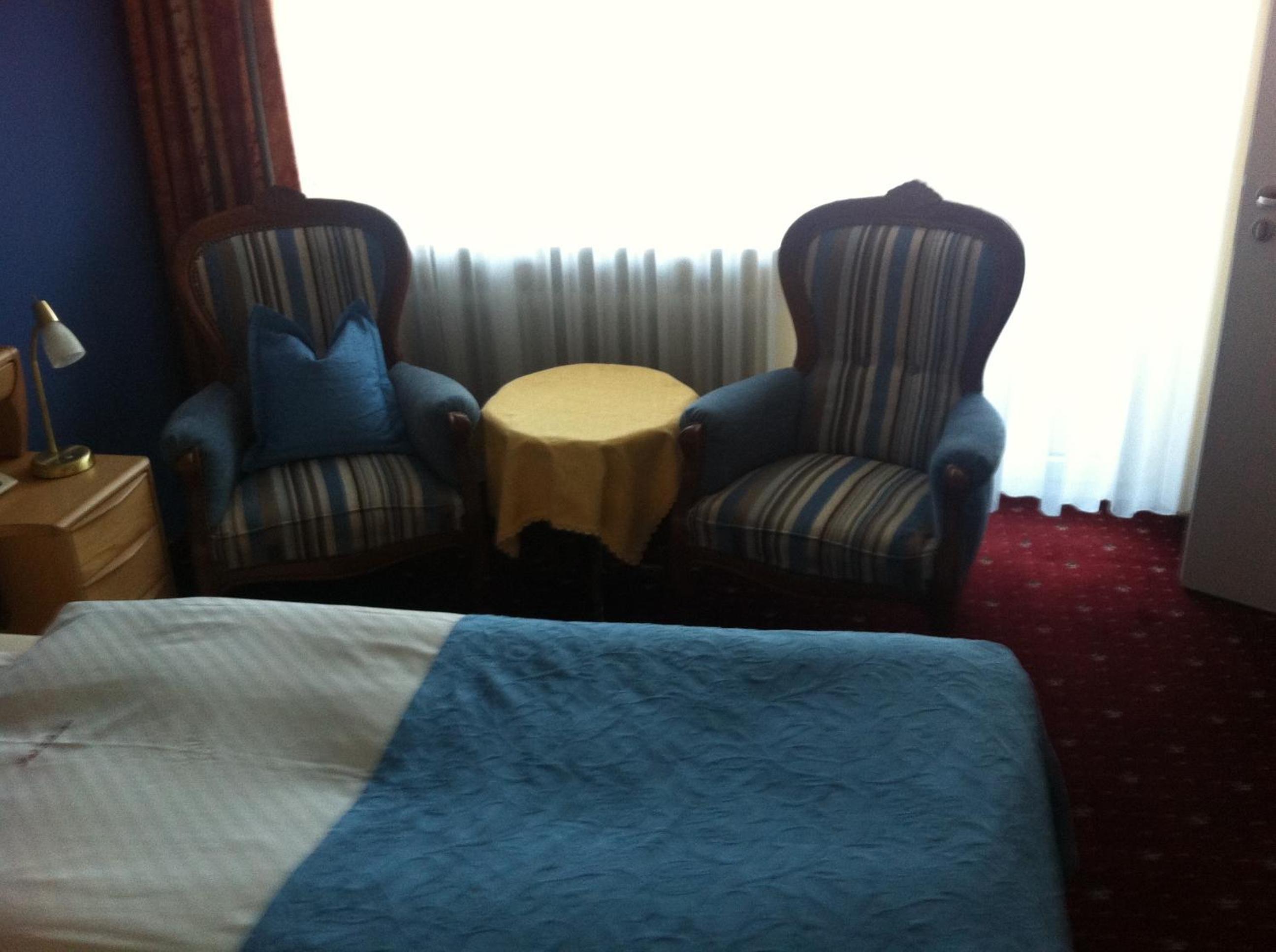 Standard Double Room - Photo 9