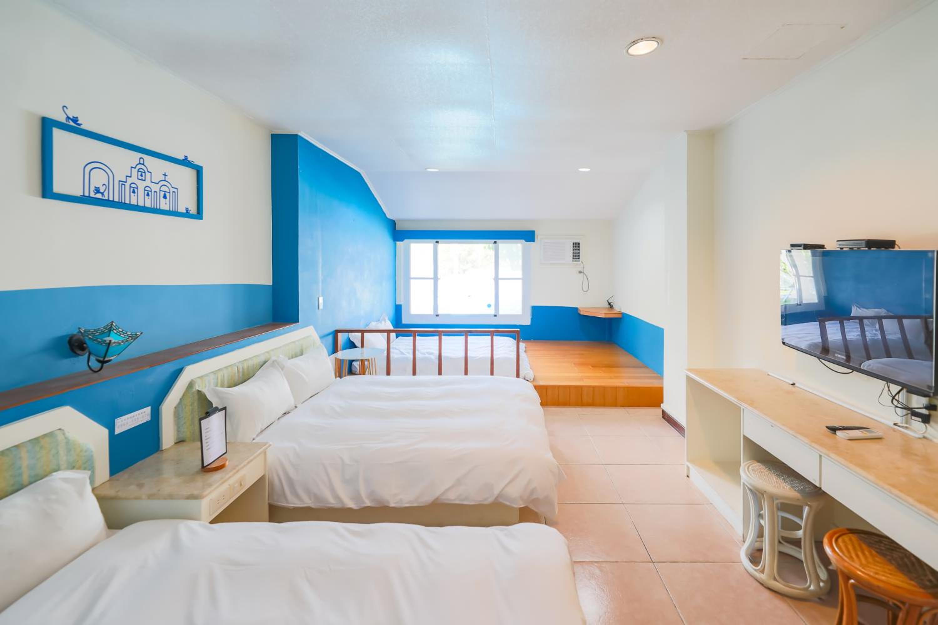 Family Suite with Garden View photo 1