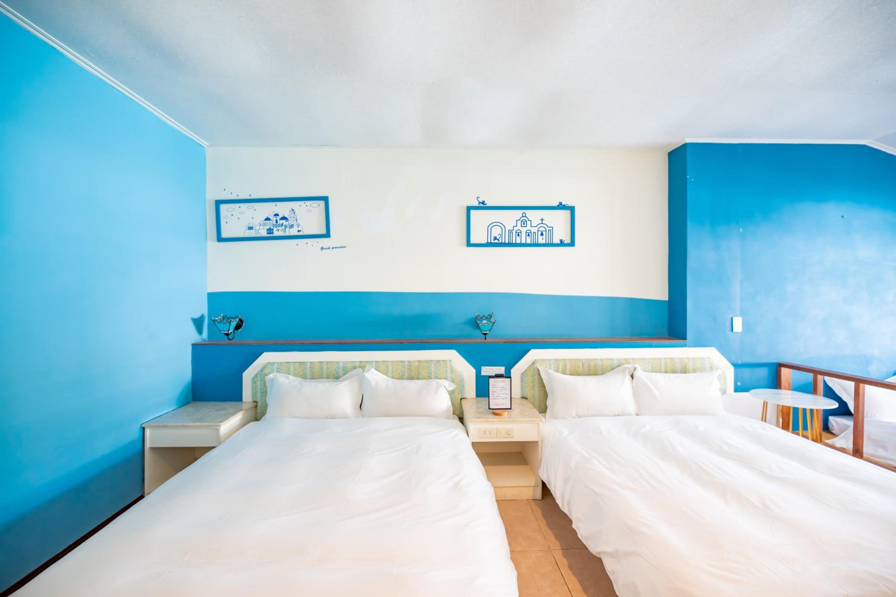 Family Suite with Garden View photo 2