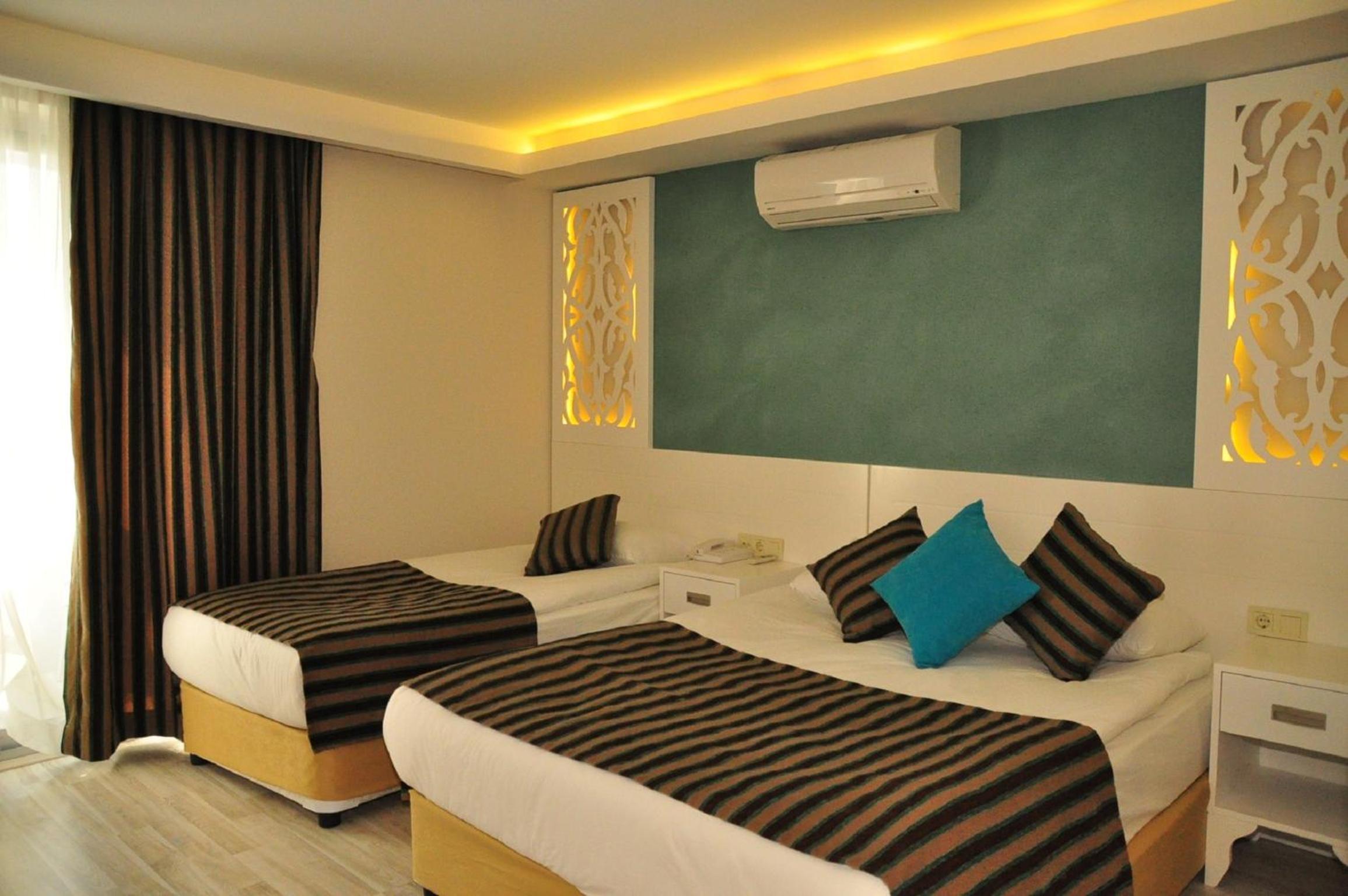 Standard Triple Room photo 3