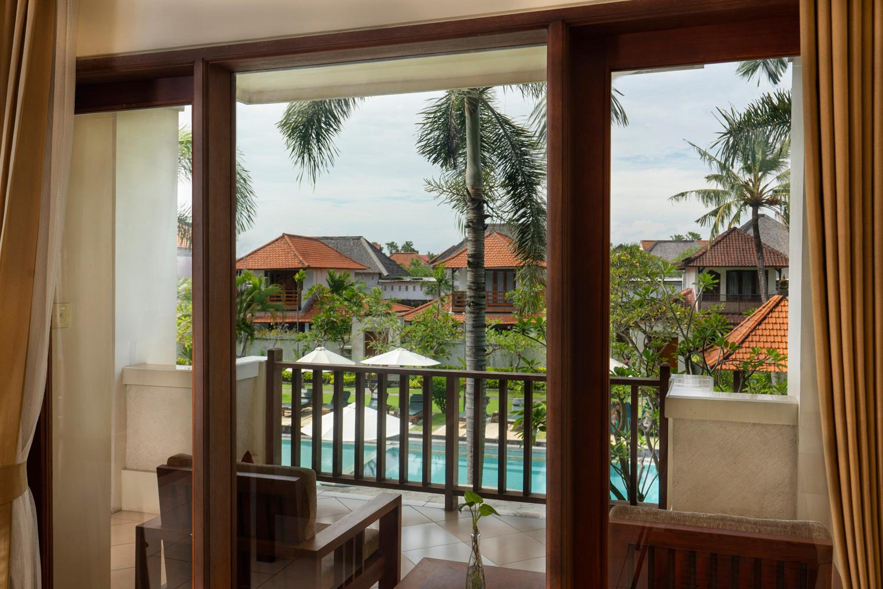 Deluxe Double with Pool View - Photo 8