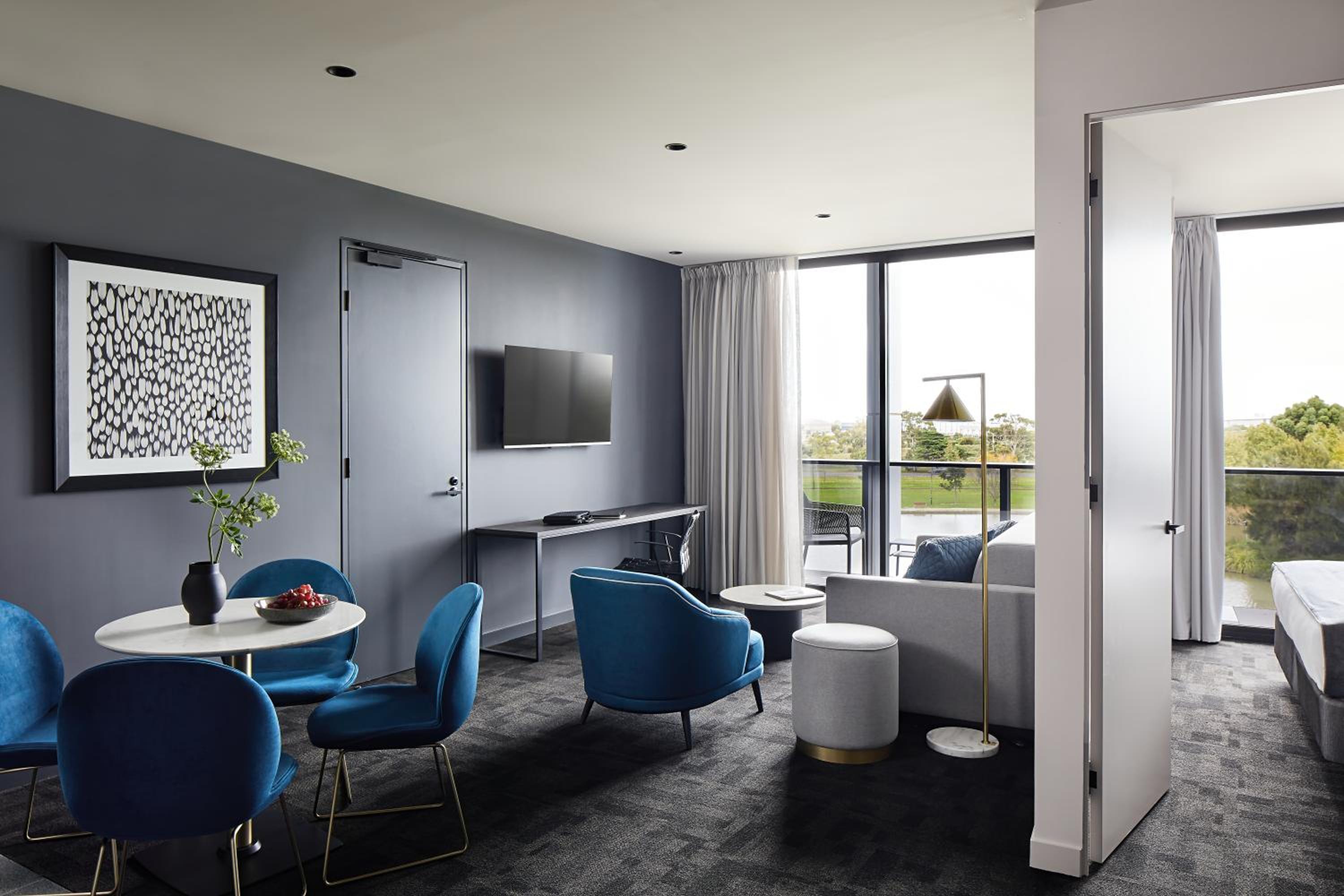 One-Bedroom Apartment - Photo 1