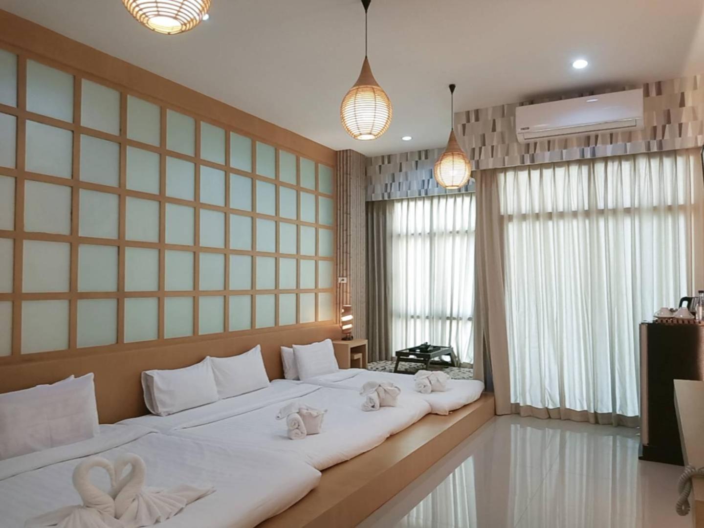 Japanese-Style Room
