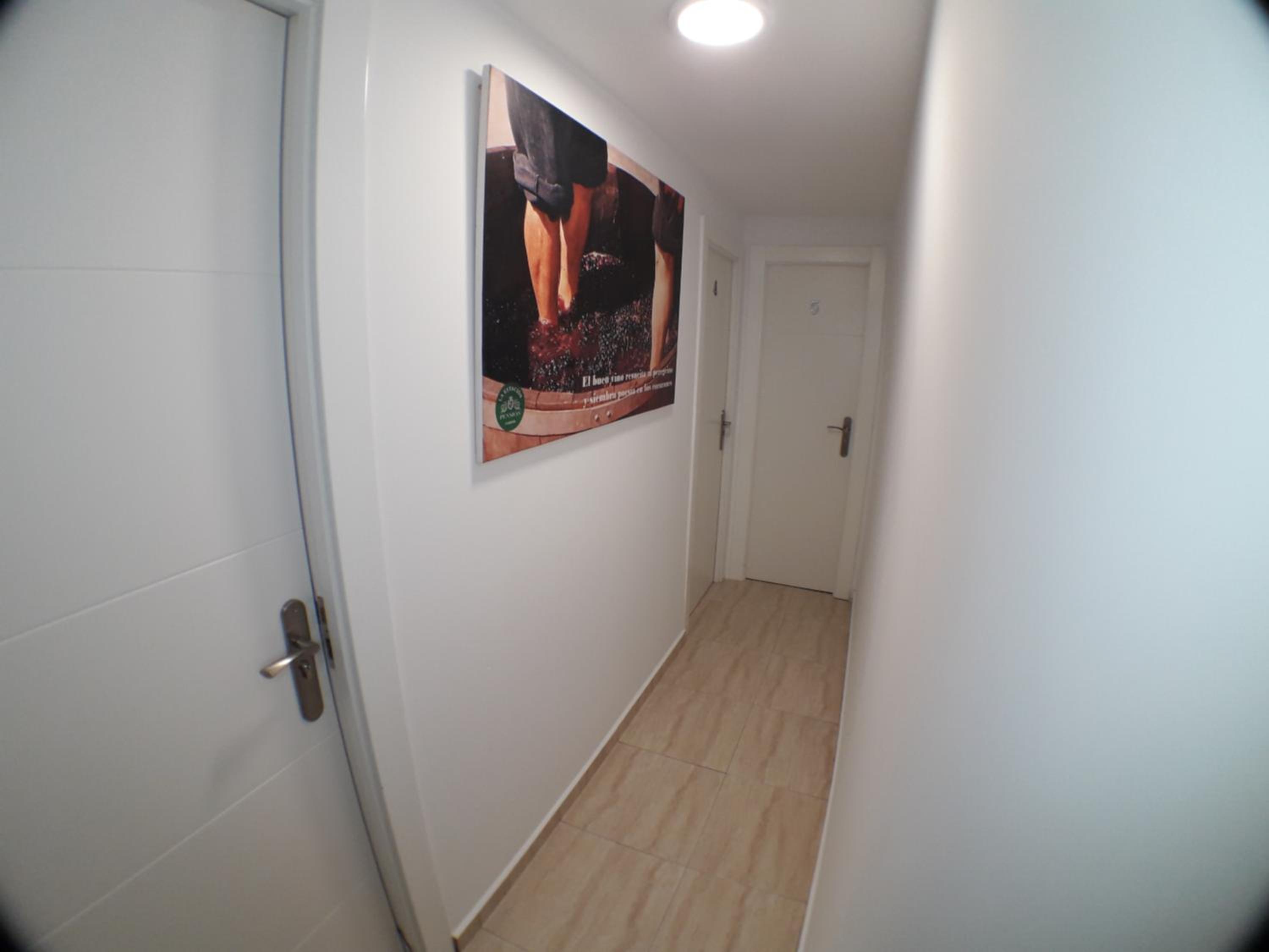 Double Room - Photo 8