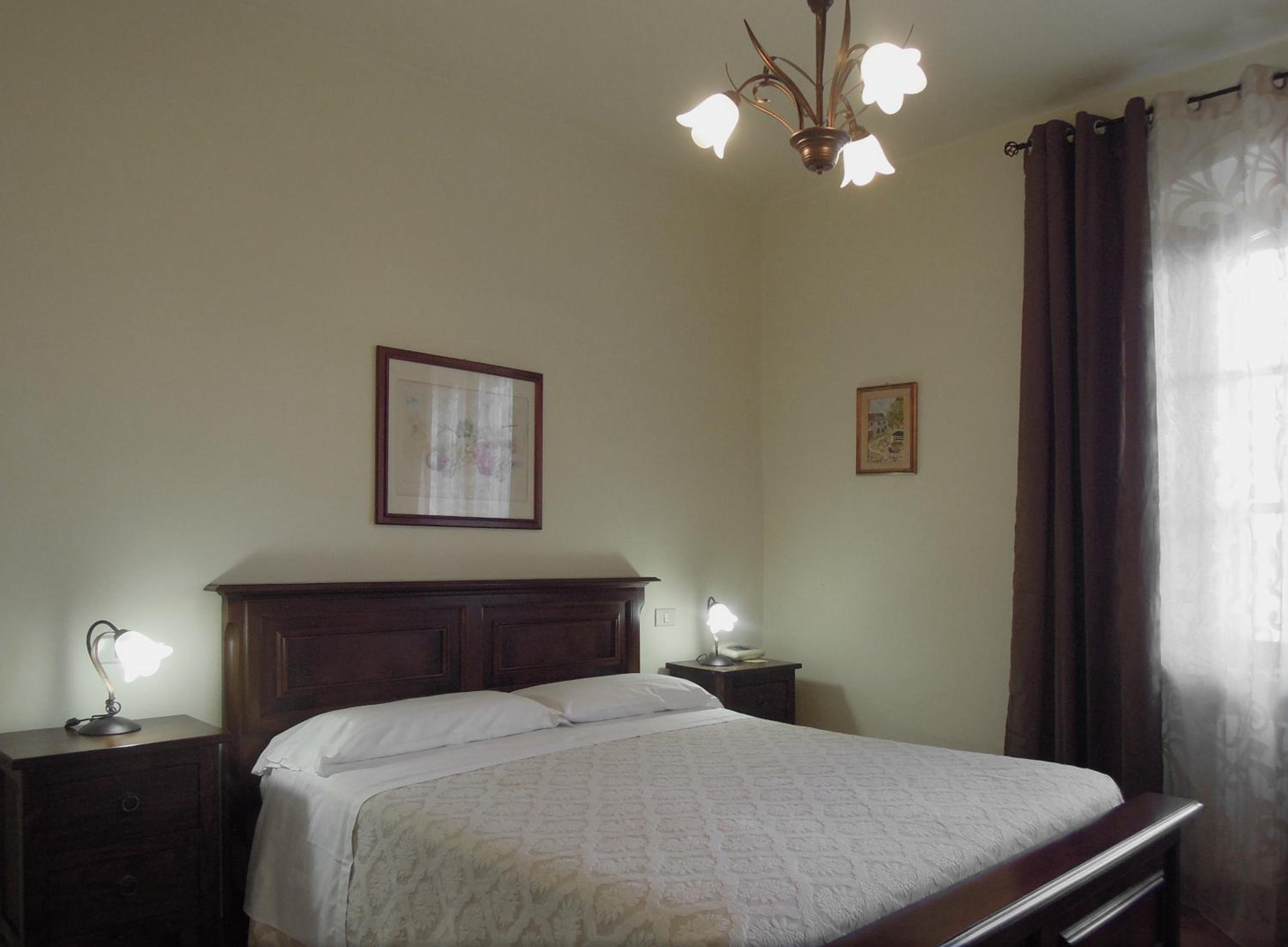 Suite - Photo 1
