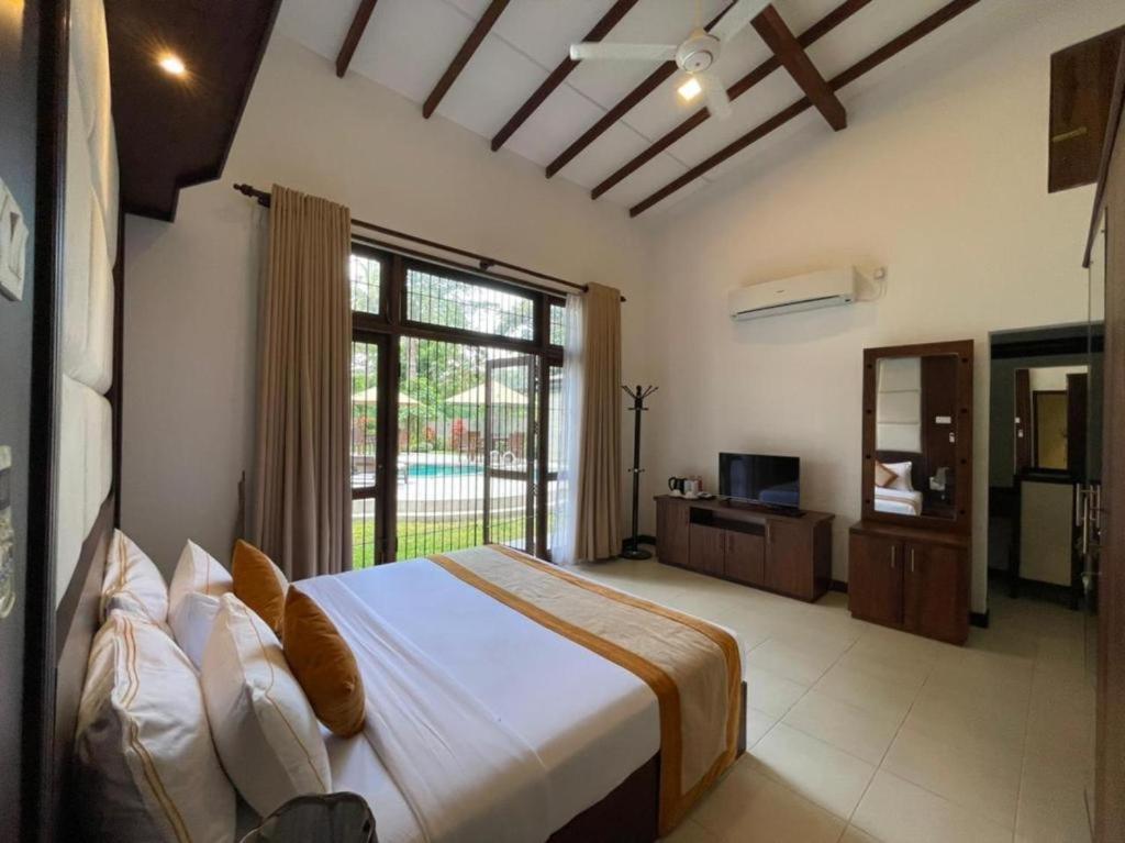 Three-Bedroom Villa photo 1