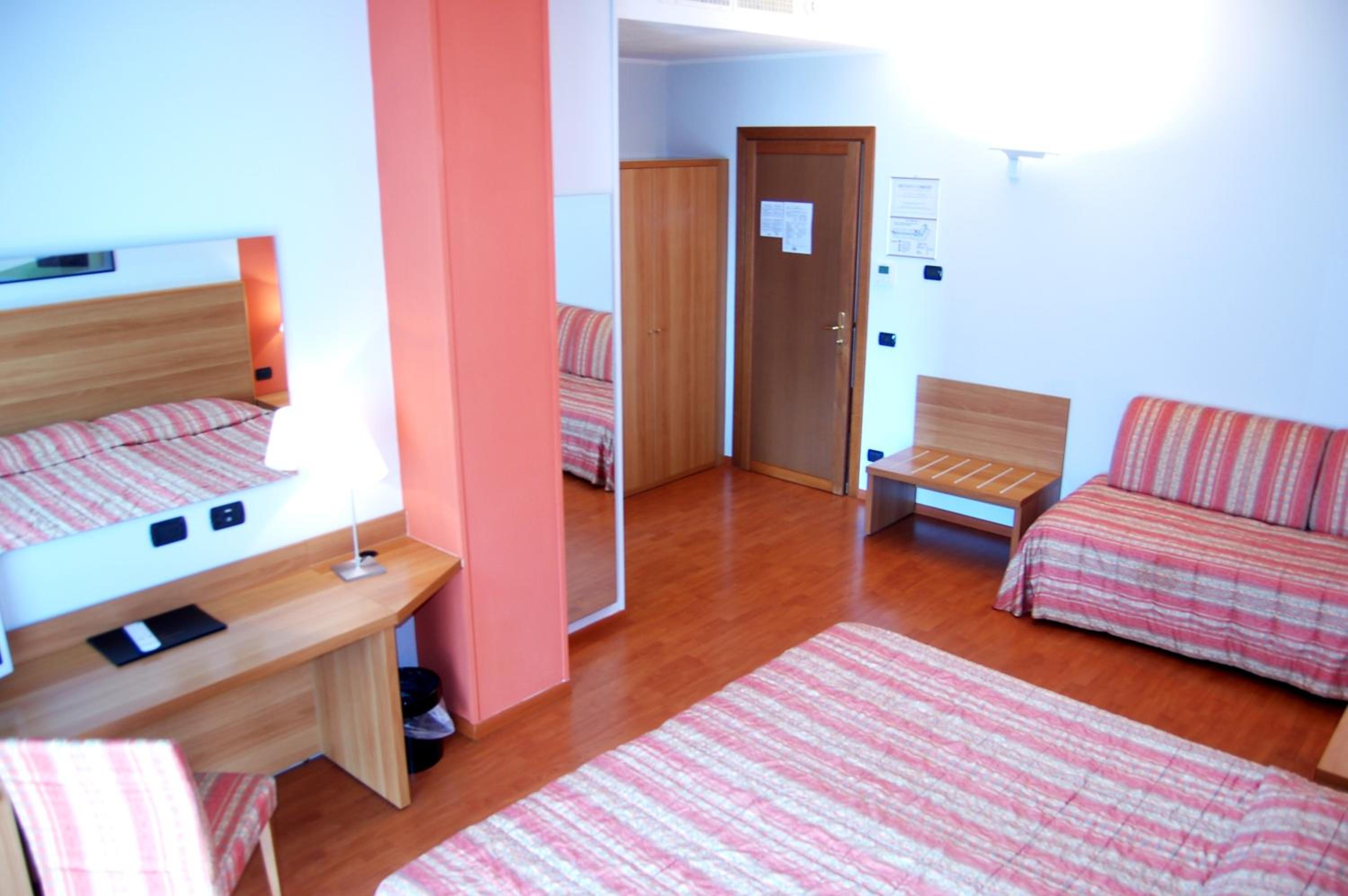 Comfort Triple Room - Photo 5
