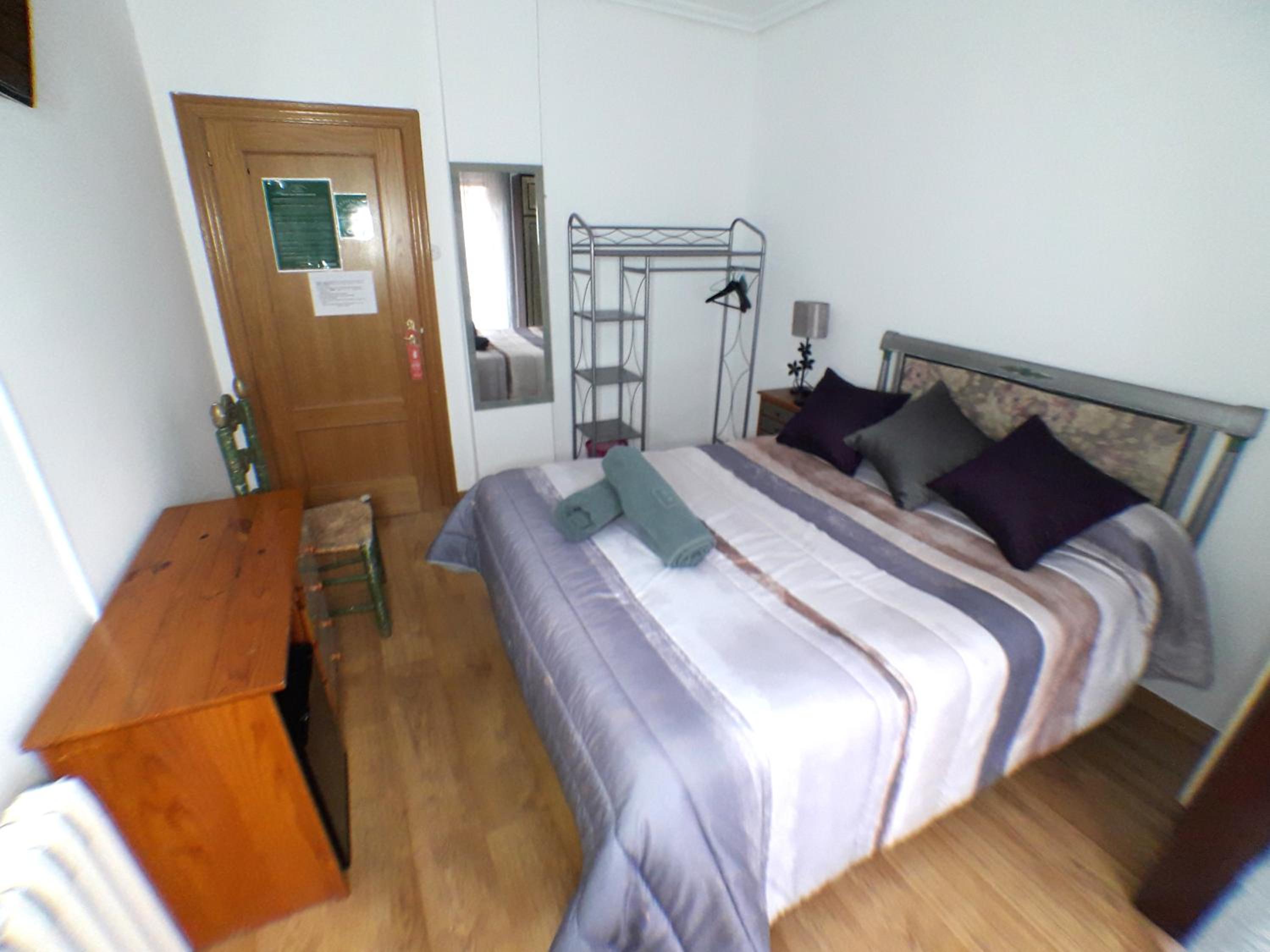 Queen Room with Balcony photo 2