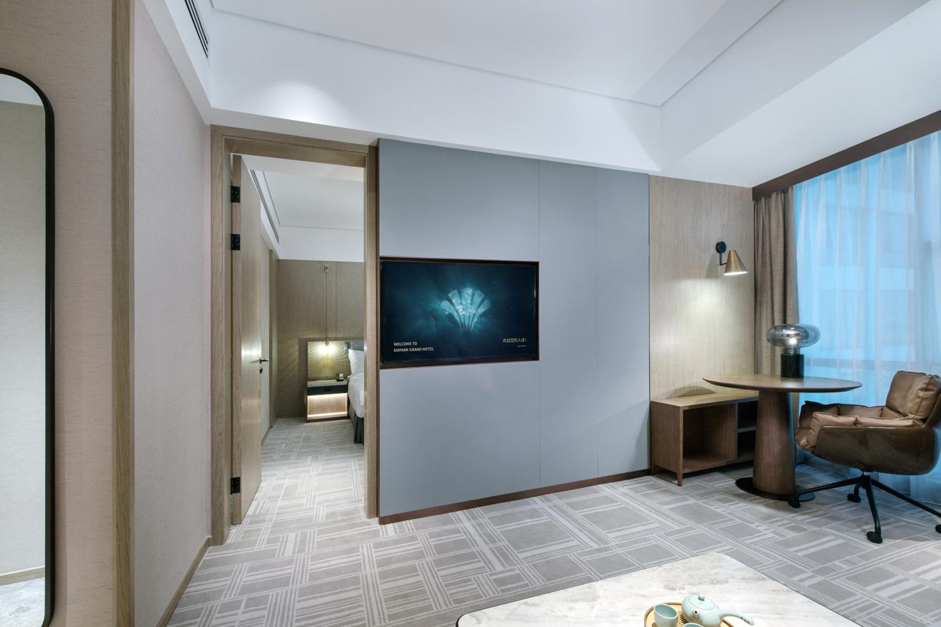 Deluxe Suite photo 2