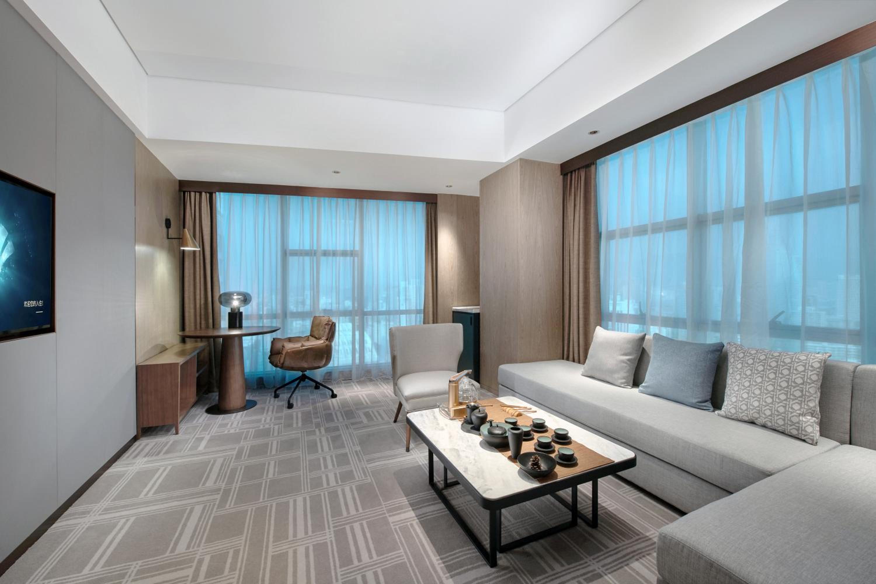 Deluxe Suite photo 3