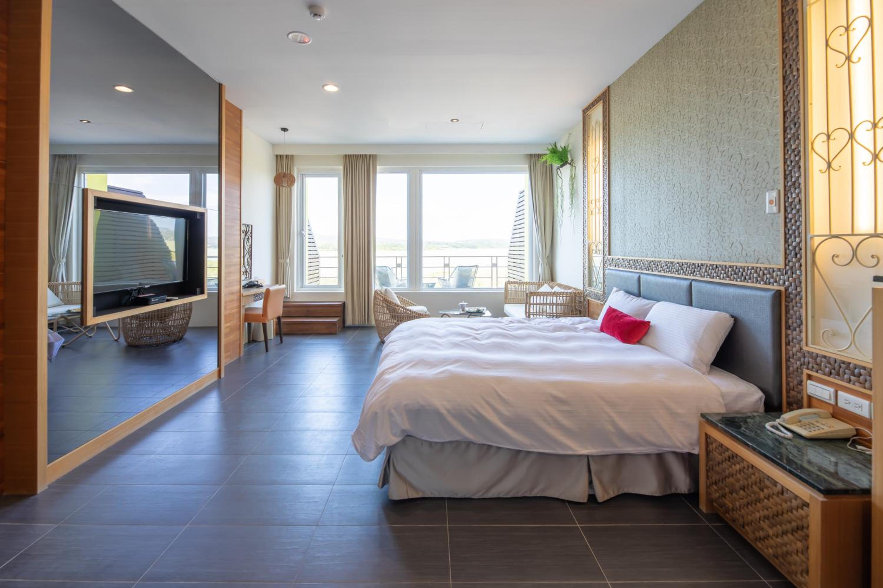 Double Room with Lake View