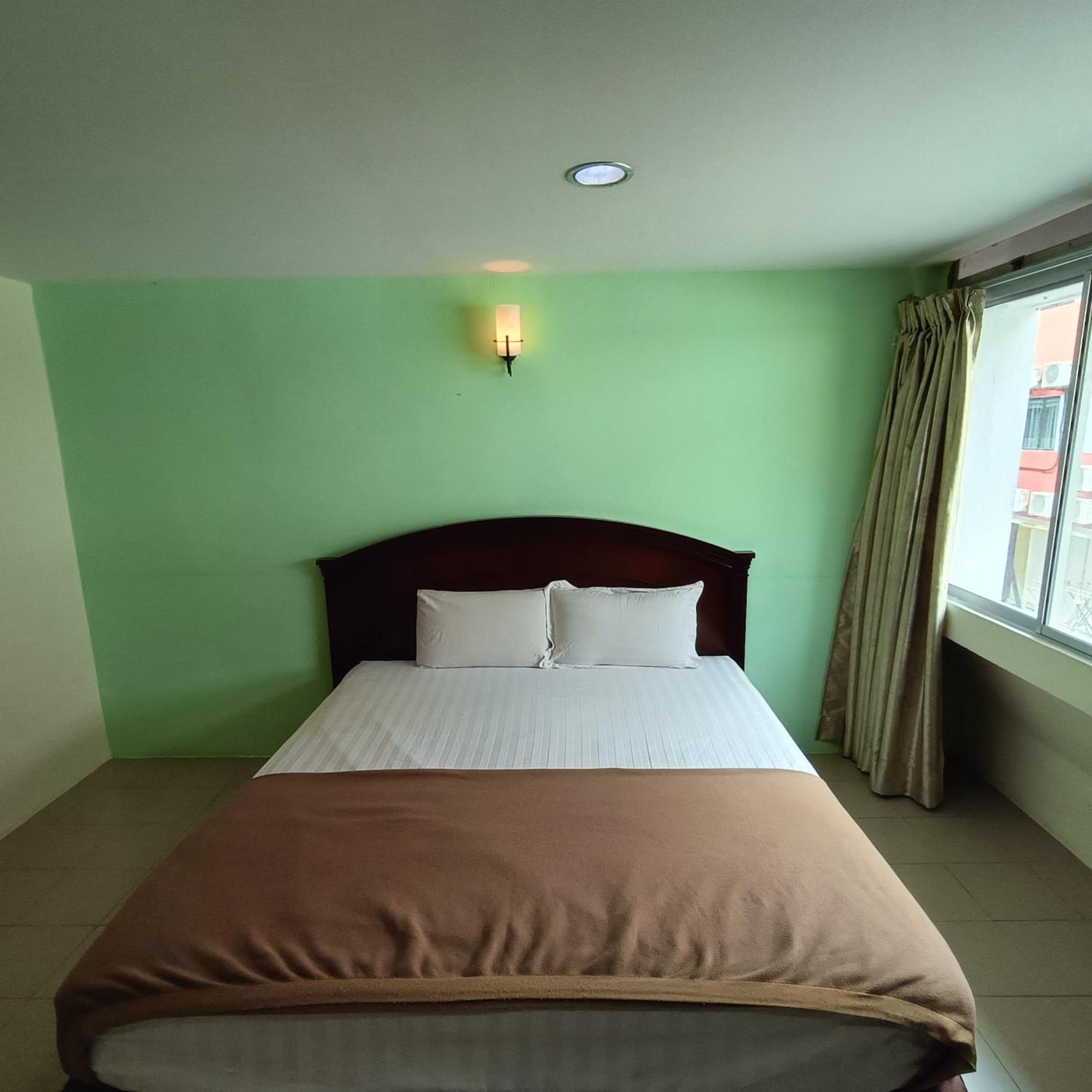 Deluxe Double Room - Photo 4