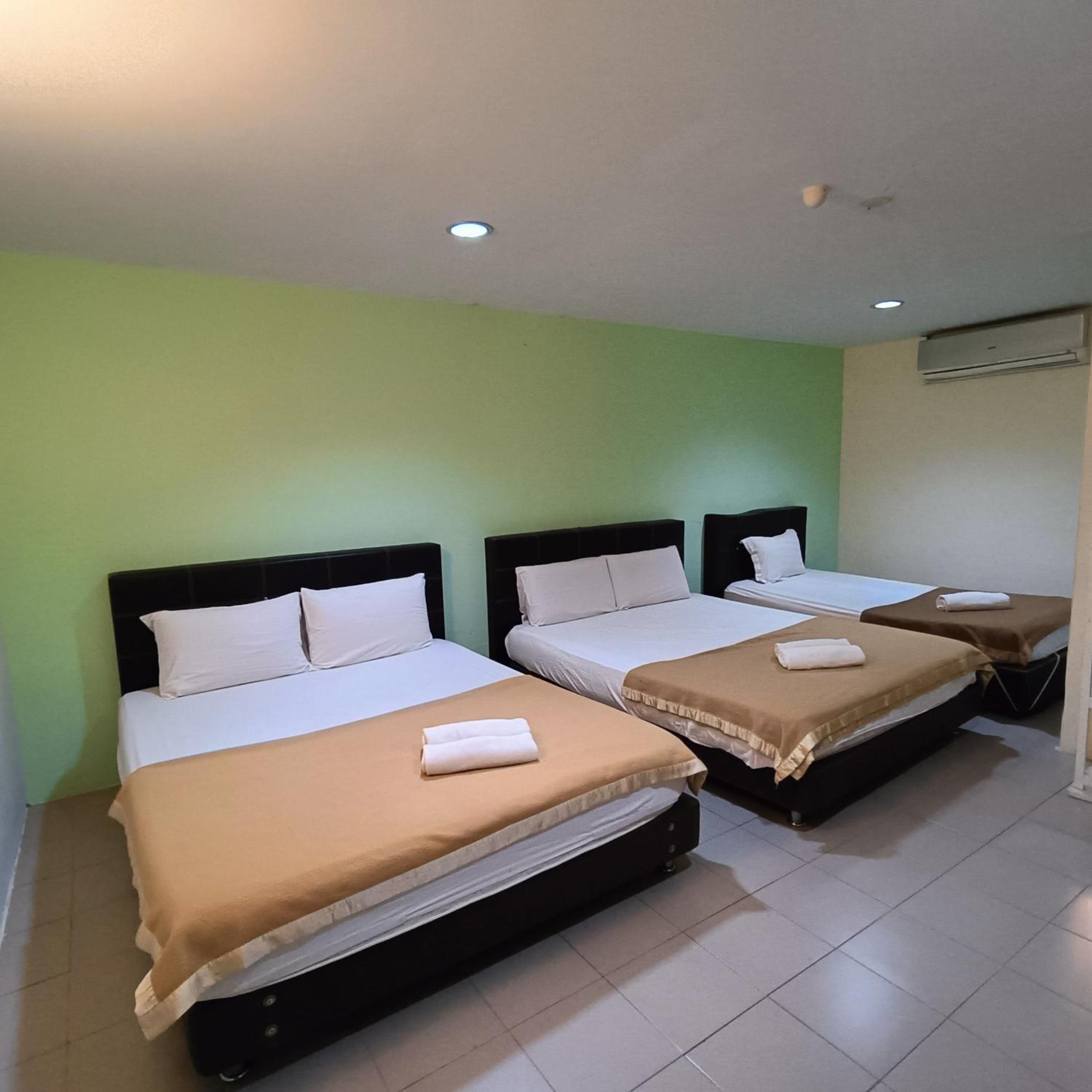 Deluxe Family Room - Photo 5