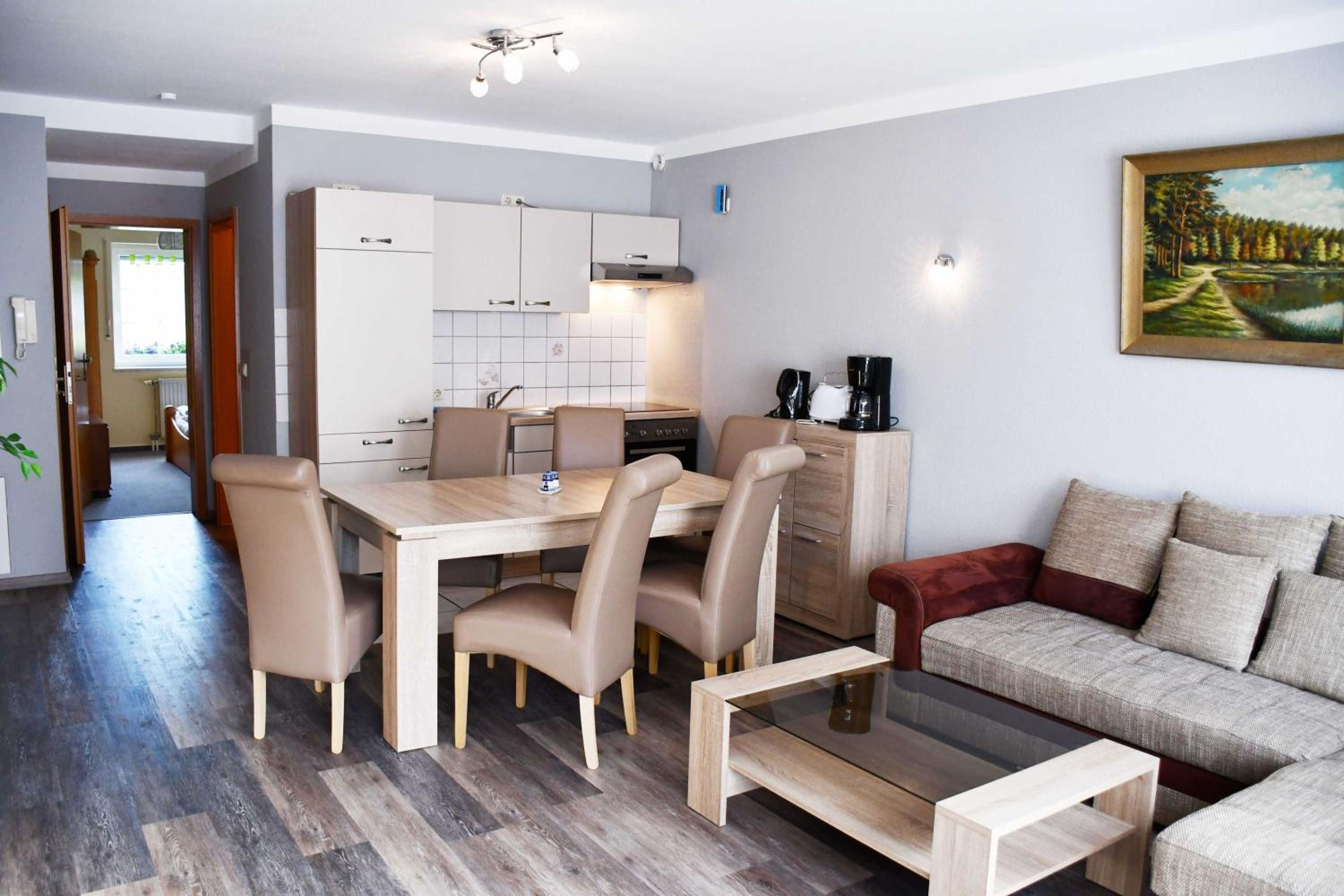 One-Bedroom Apartment with Shower photo 2