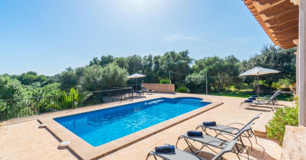 Villa photo 3
